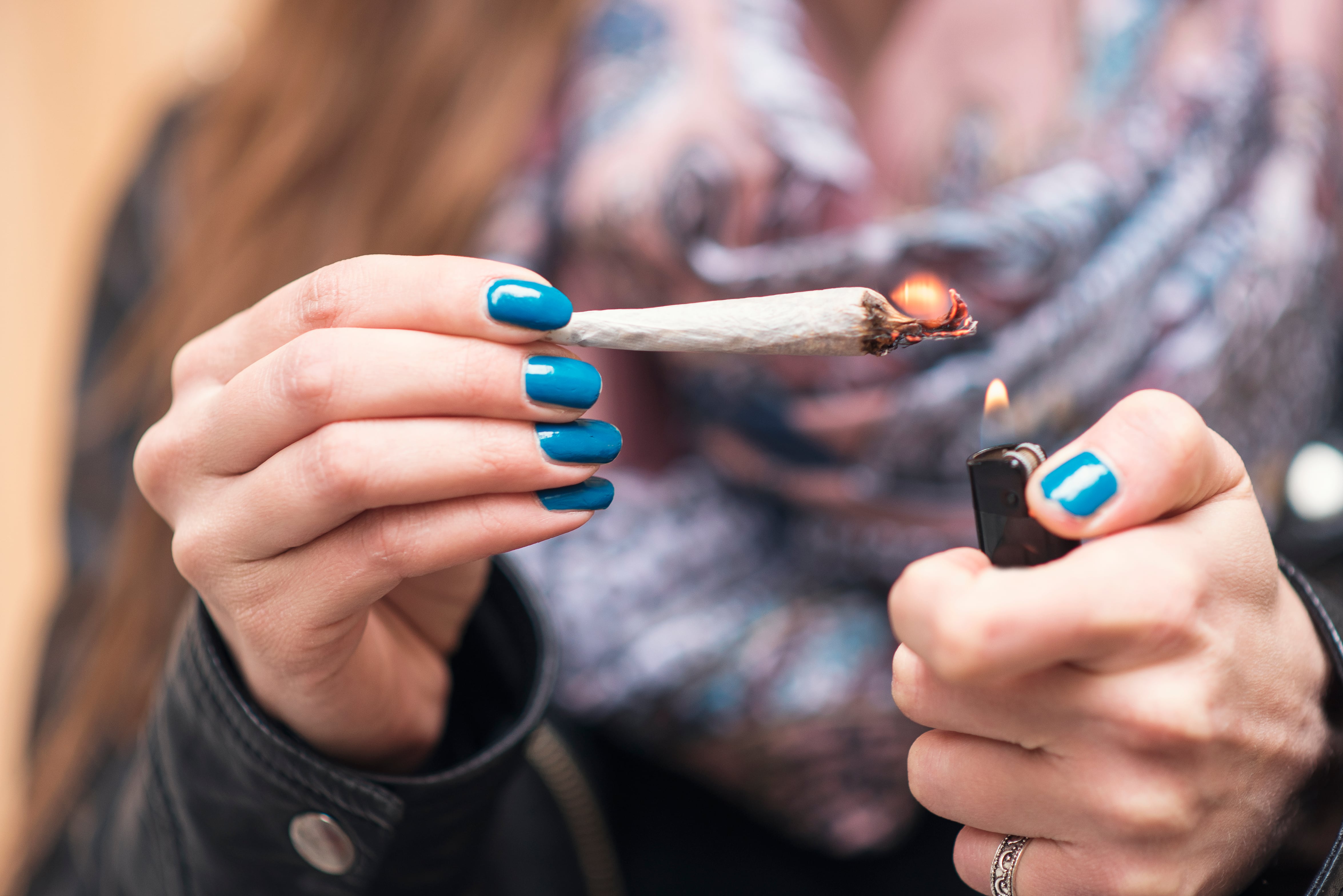 La evitación del malestar es uno de los principales impulsos para fumar marihuana, al que se suma la búsqueda de placer inmediato, propio de estos tiempos