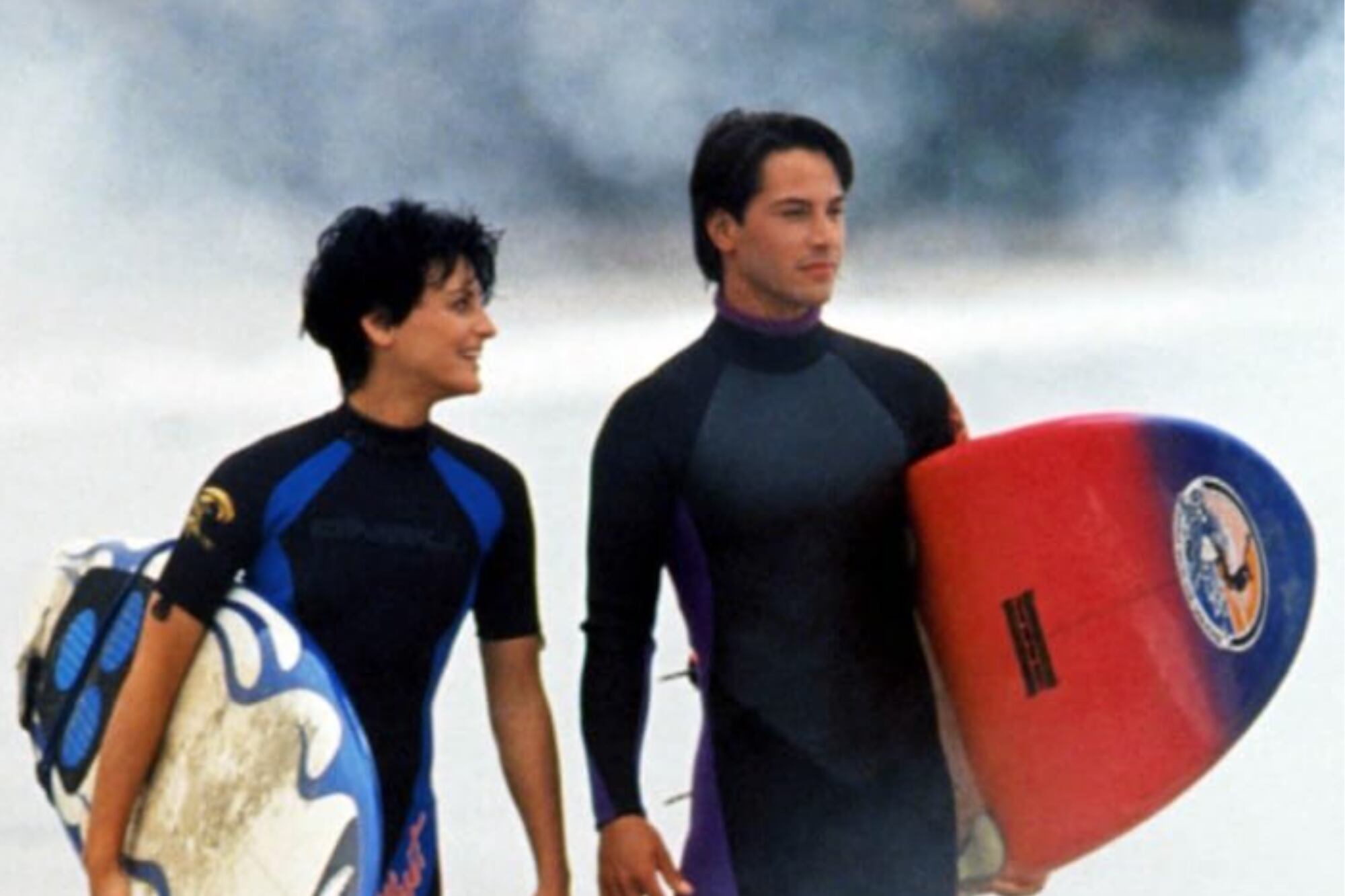 Keanu Reeves tomó clases de surf para la película Punto límite (Foto: IMDb)