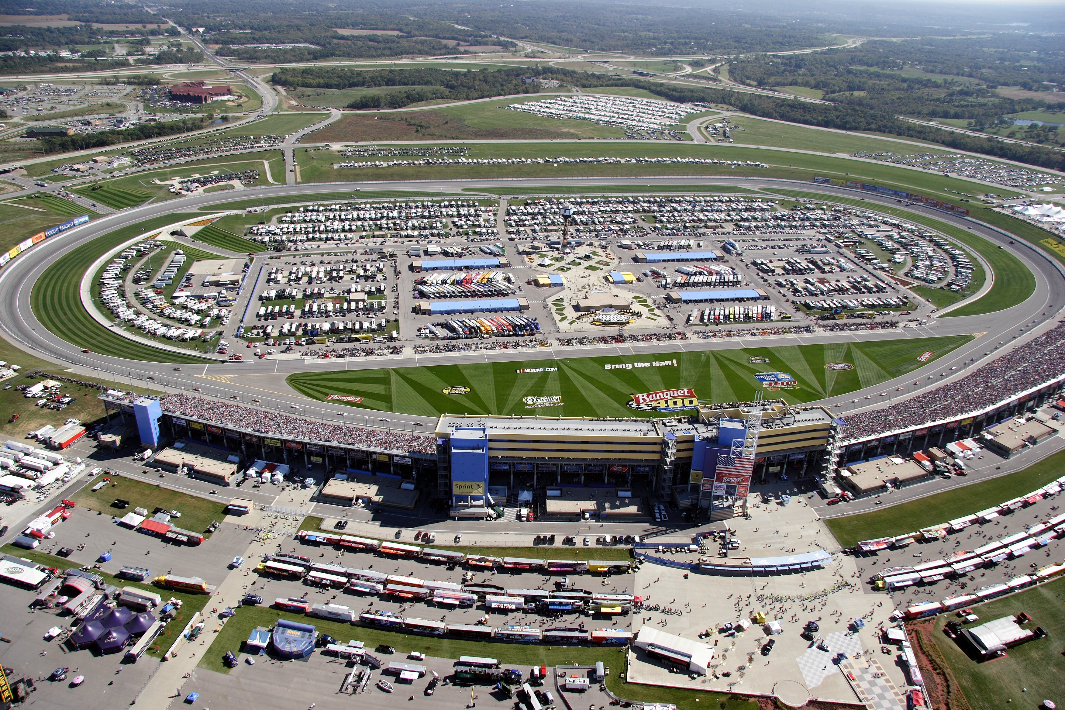 El Kansas Speedway fue inaugurado en 2001 y recibe dos fechas anuales de la NASCAR Cup Series
