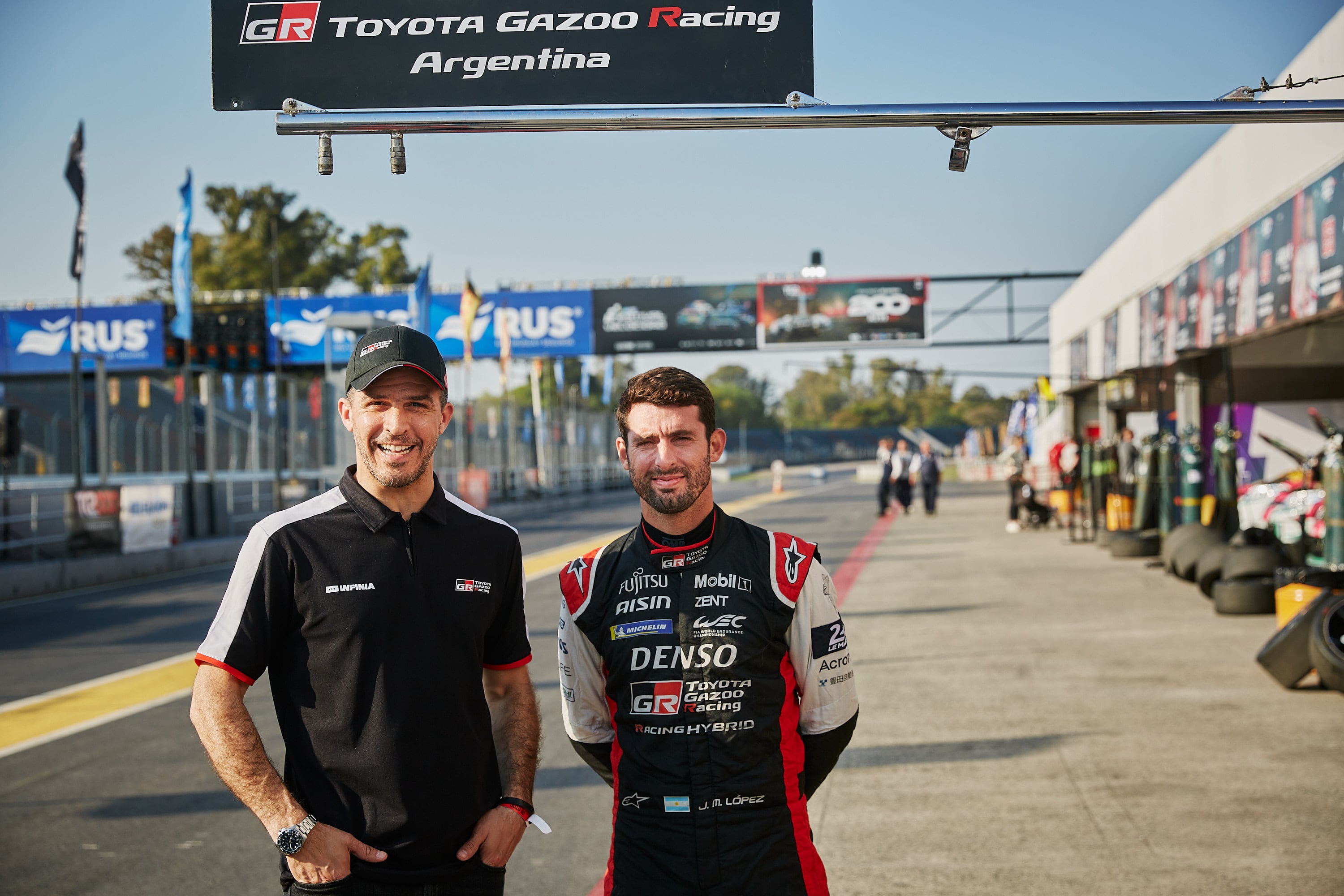 Matías Rossi (left), who once partnered José María López, is aiming for the TC2000 crown in Junín.