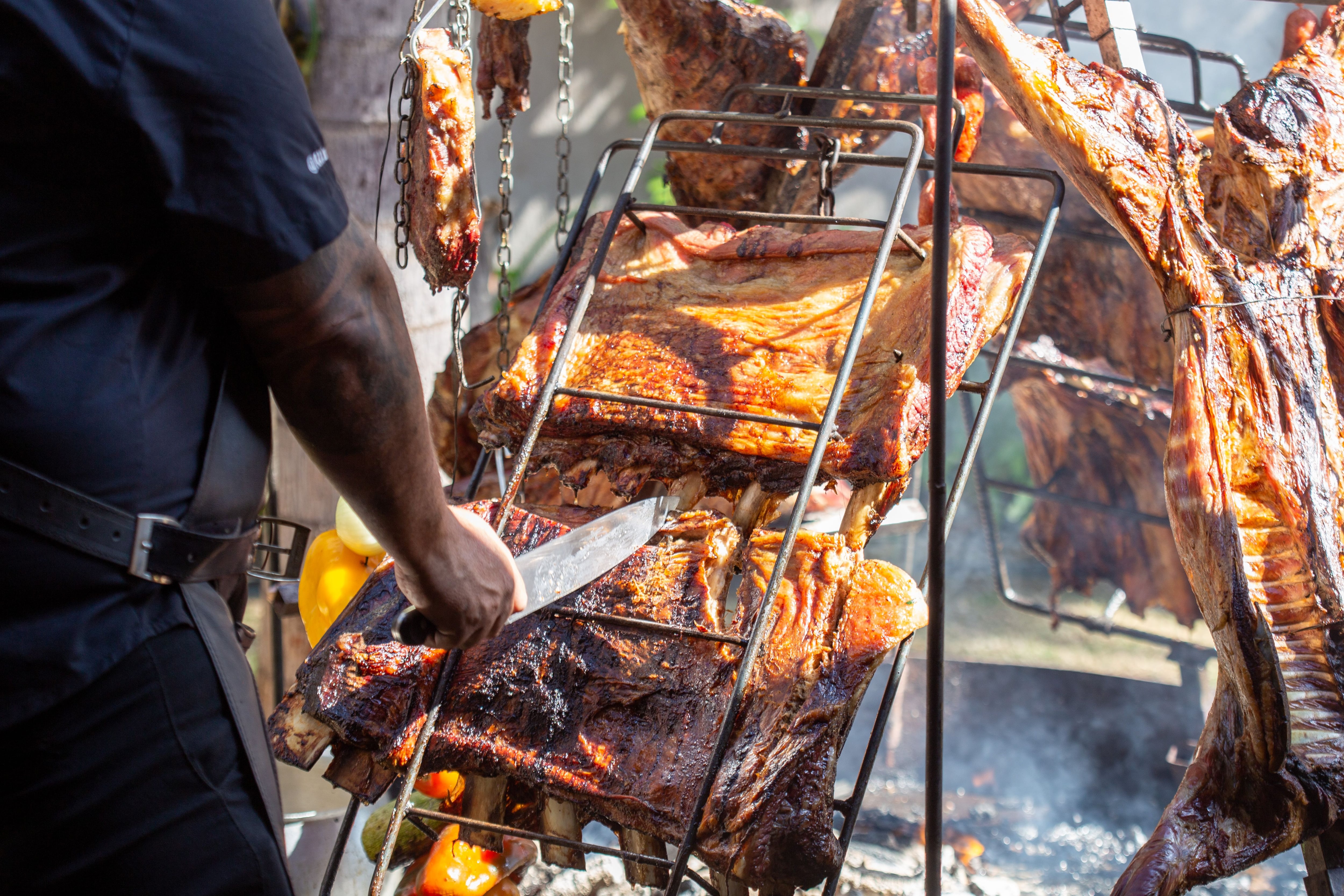 Muchos argentinos reconocieron que el asado tiene un valor mucho menor en el país europeo