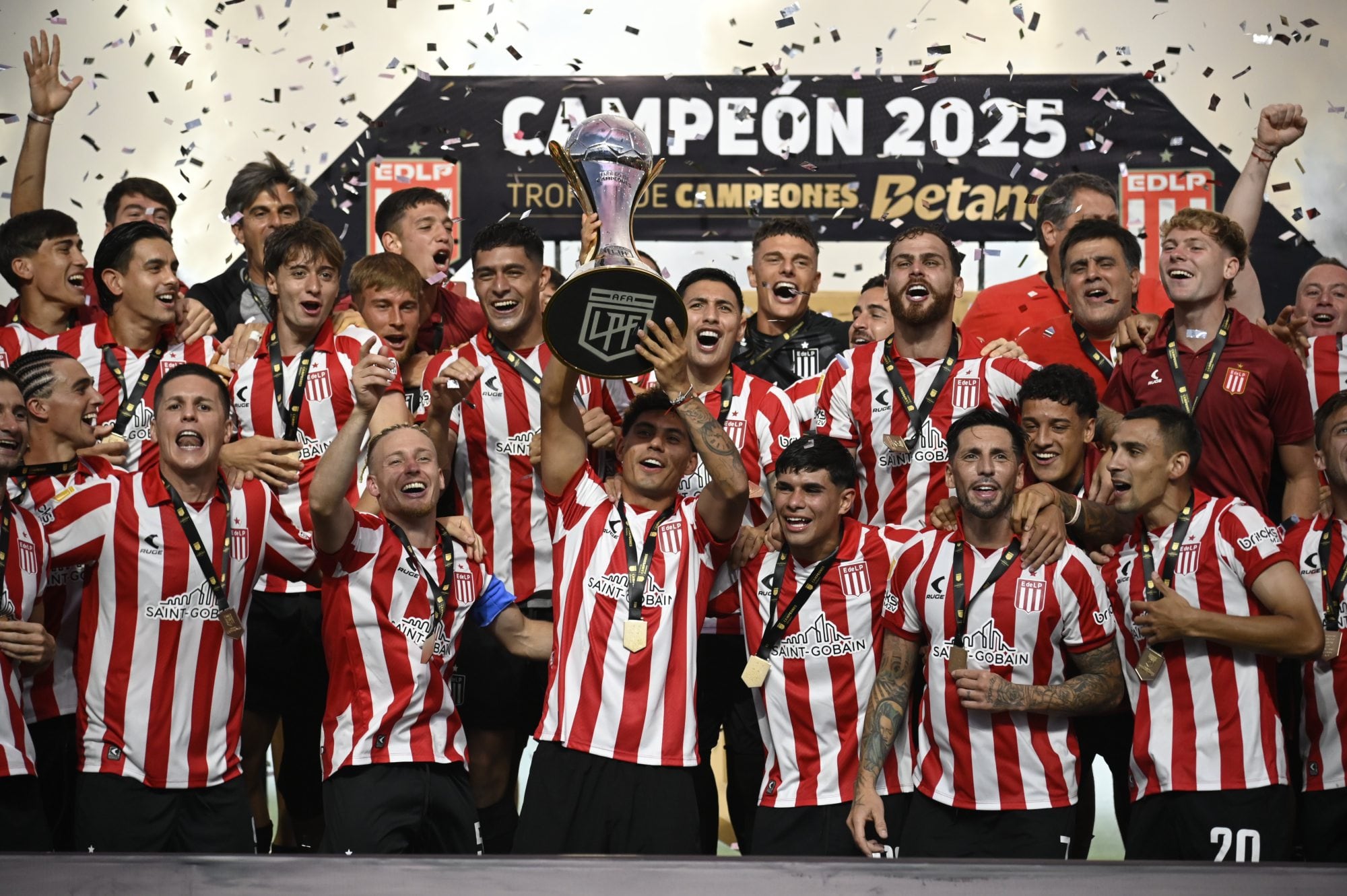 Estudiantes ganó el Trofeo de Campeones 2025 y se clasificó a la Supercopa Internacional 2026