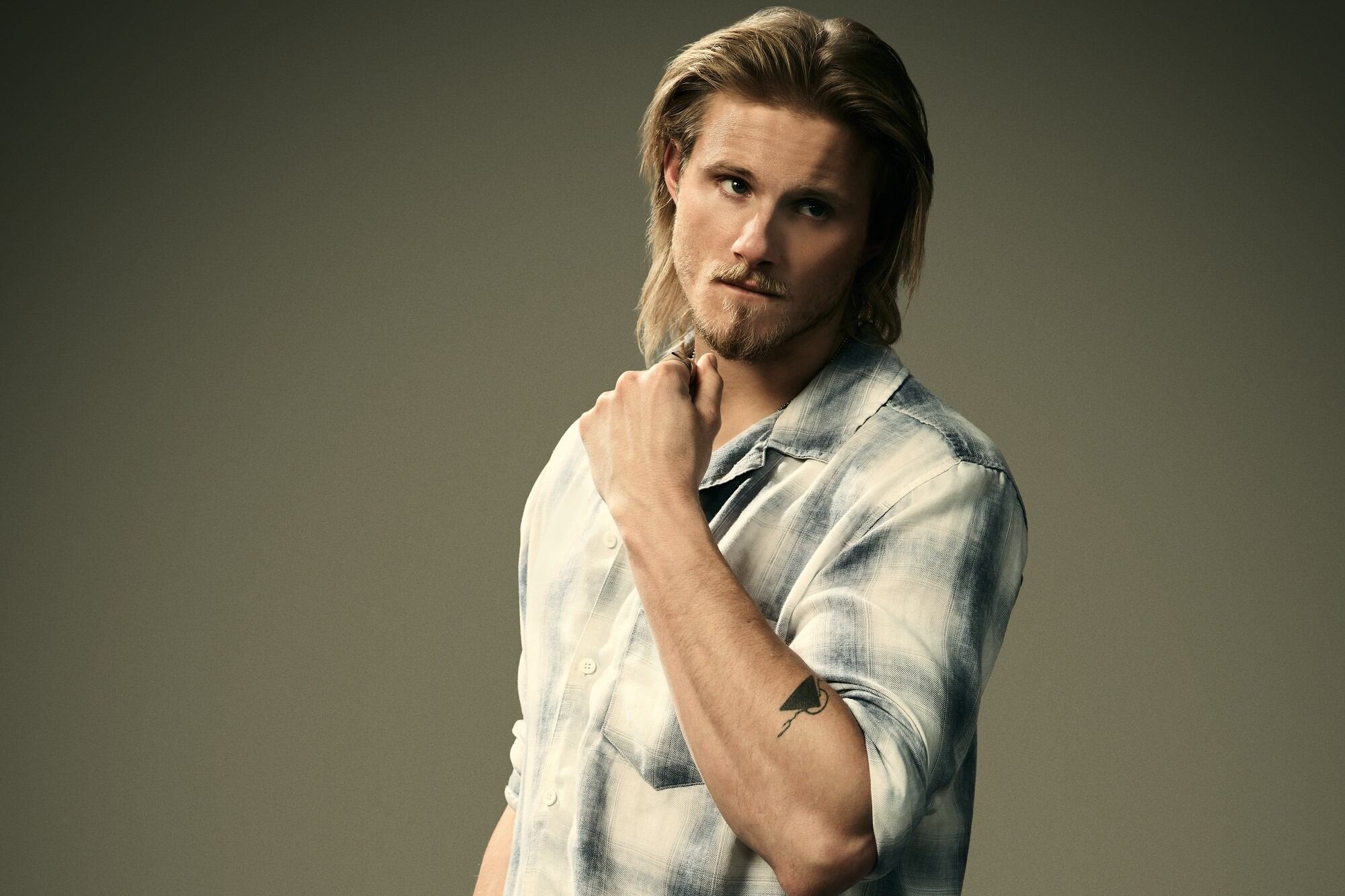 Alexander Ludwig tiene 32 años (Foto gentileza de Starz Play)