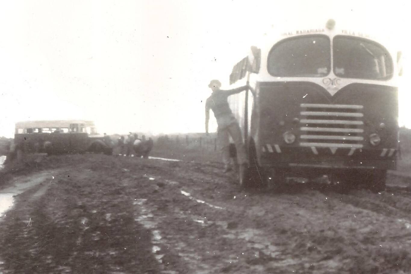 El camino entre Juancho y Villa Gesell solía volverse un barrial con cada lluvia