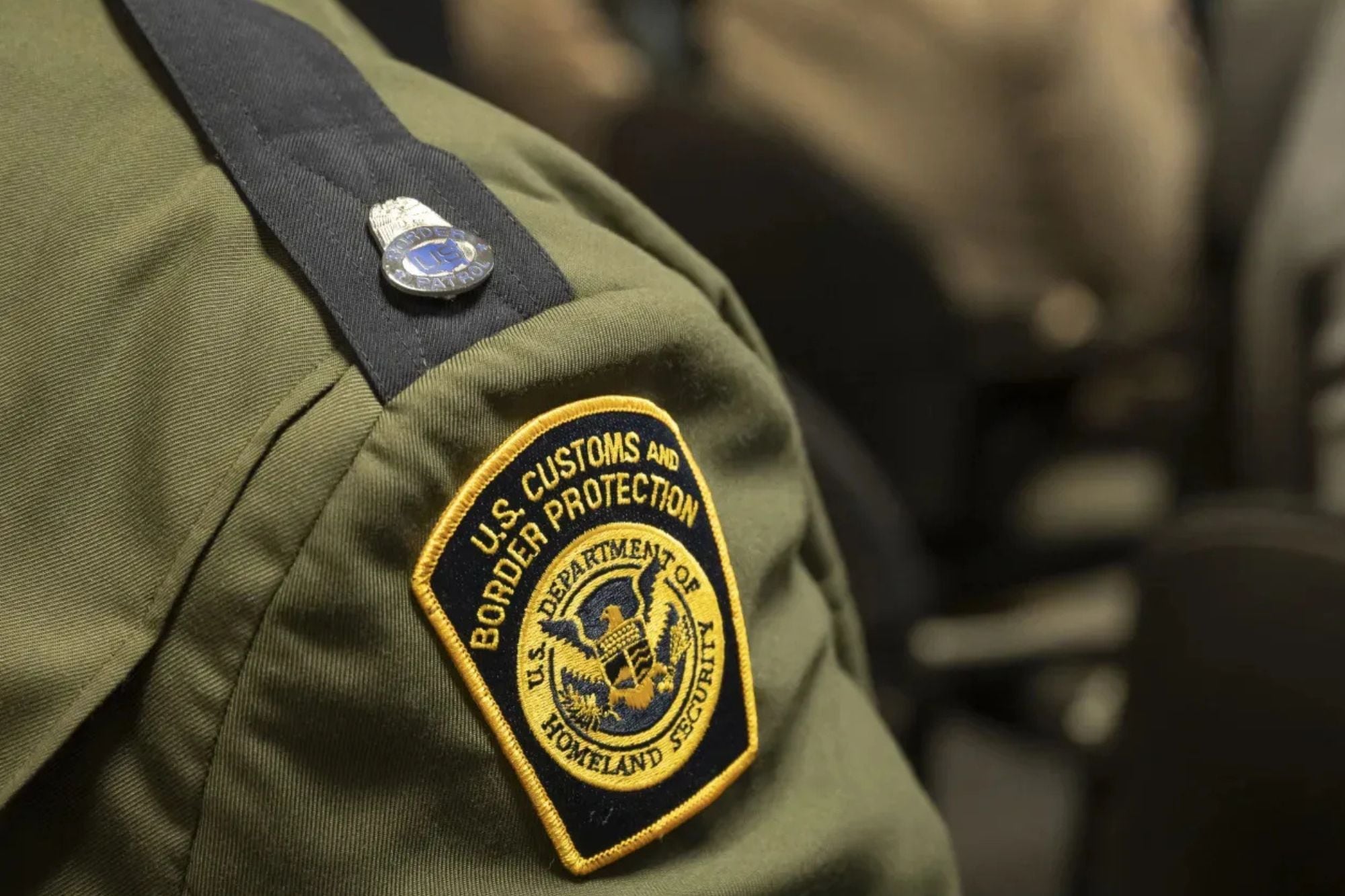 Agentes de la Oficina de Aduanas y Protección Fronteriza detuvieron a un migrante mexicano en la frontera de Texas