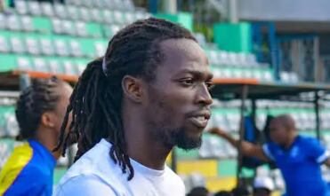 El único jugador que vive en Haití espera la visa de EE.UU. mientras su equipo se alista en Florida de cara al Mundial