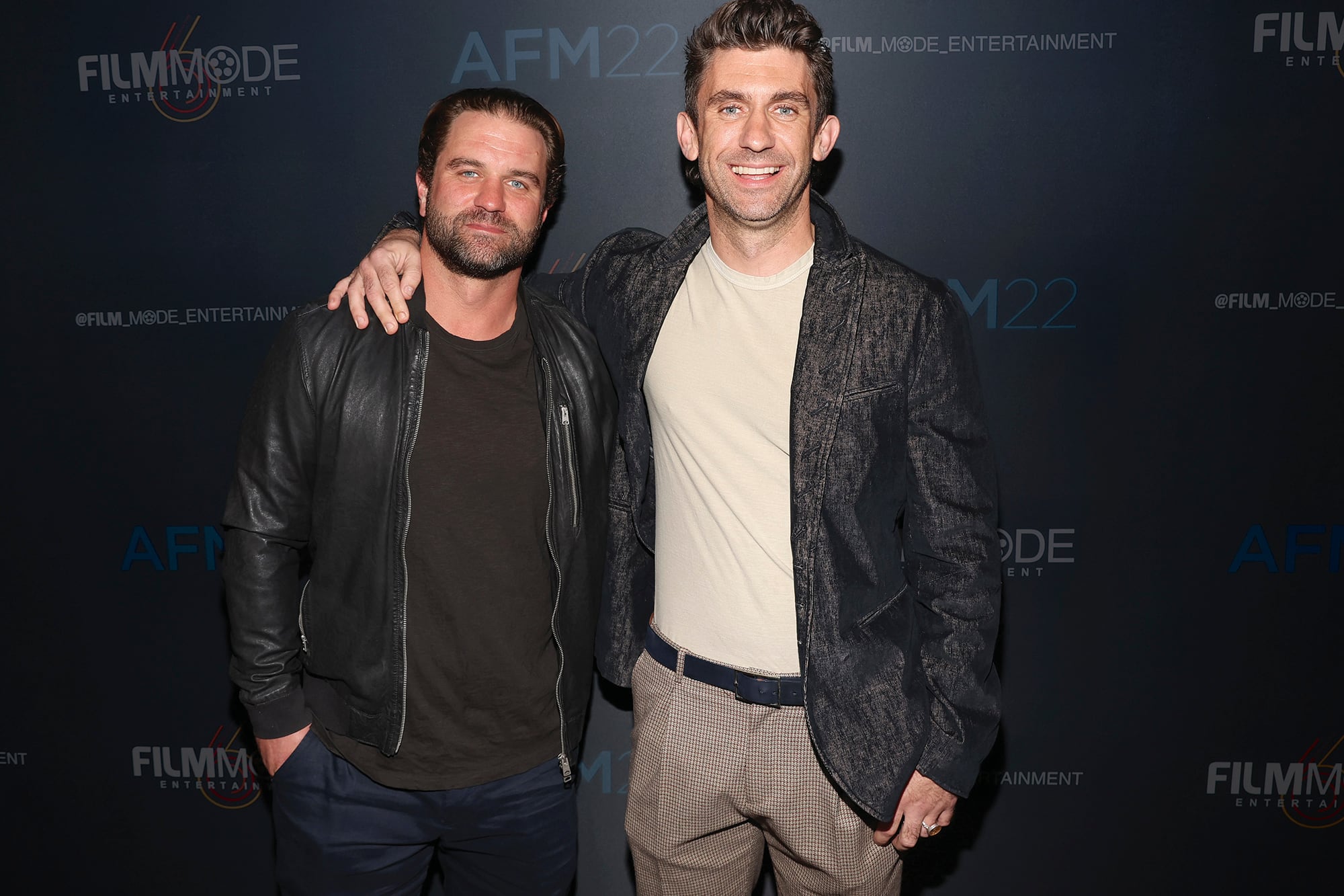 Con su hermano
Louie Gibson,
que es guionista
y director de
cine