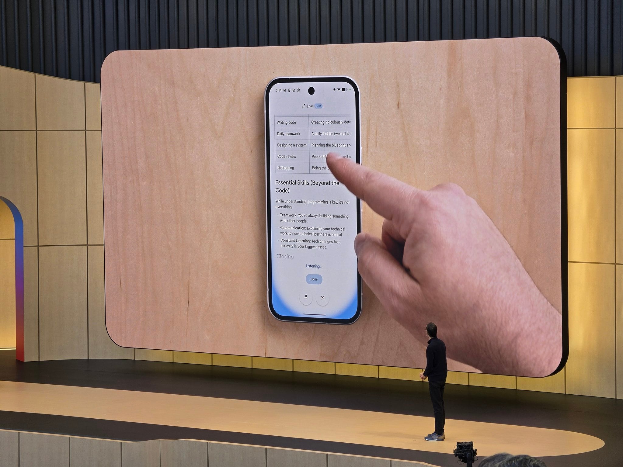 En el Google I/O 2026 presentaron el nuevo motor de IA Gemini Omni 5 Docs Live llega a mitad de año, y permite describir qué queremos escribir, usar archivos en Drive como fuente, y generar un borrador del documento
