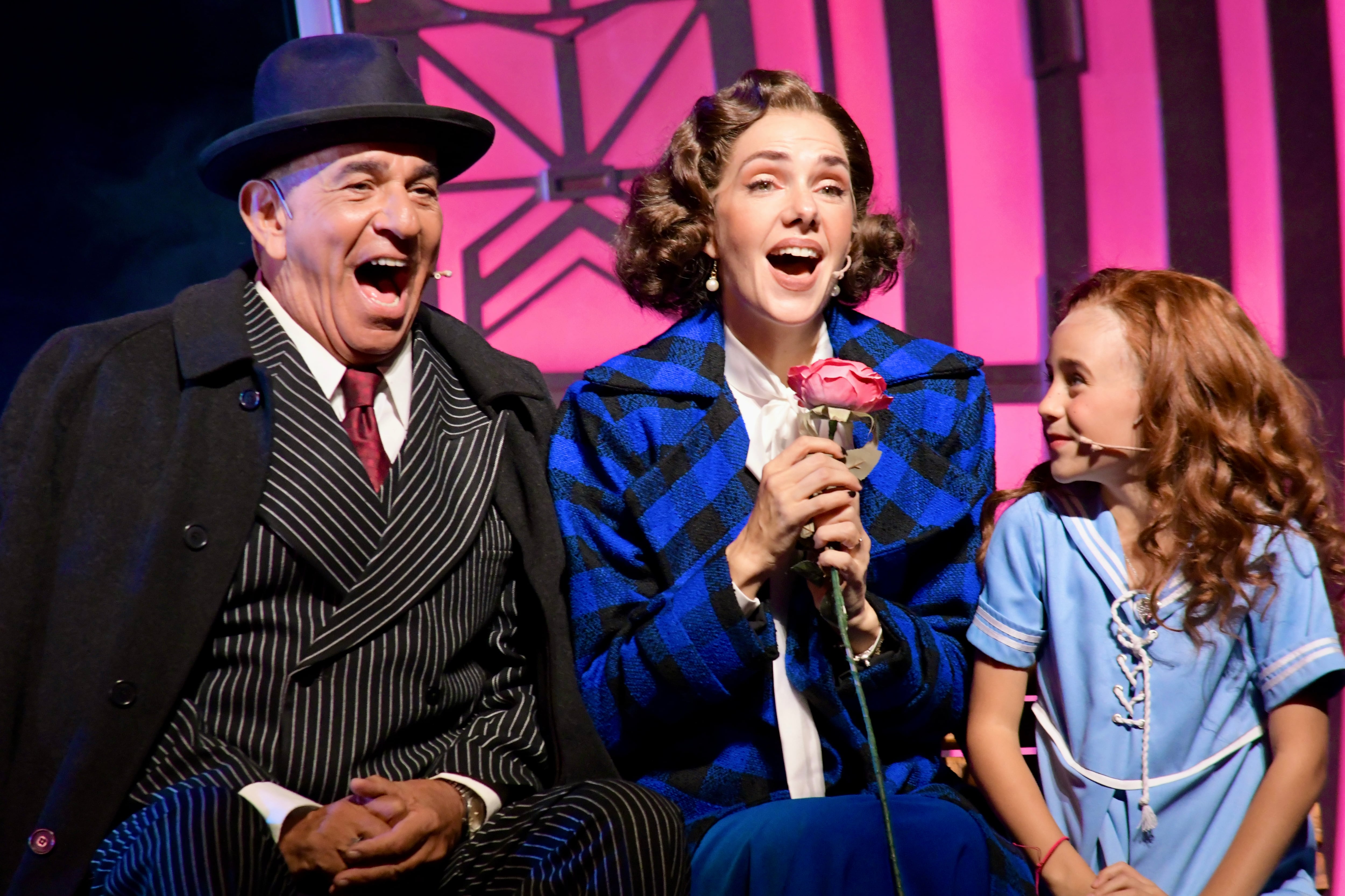 Miguel Ángel Rodríguez, Julieta Nahir Calvo y Emma García Torrecillas, en Annie