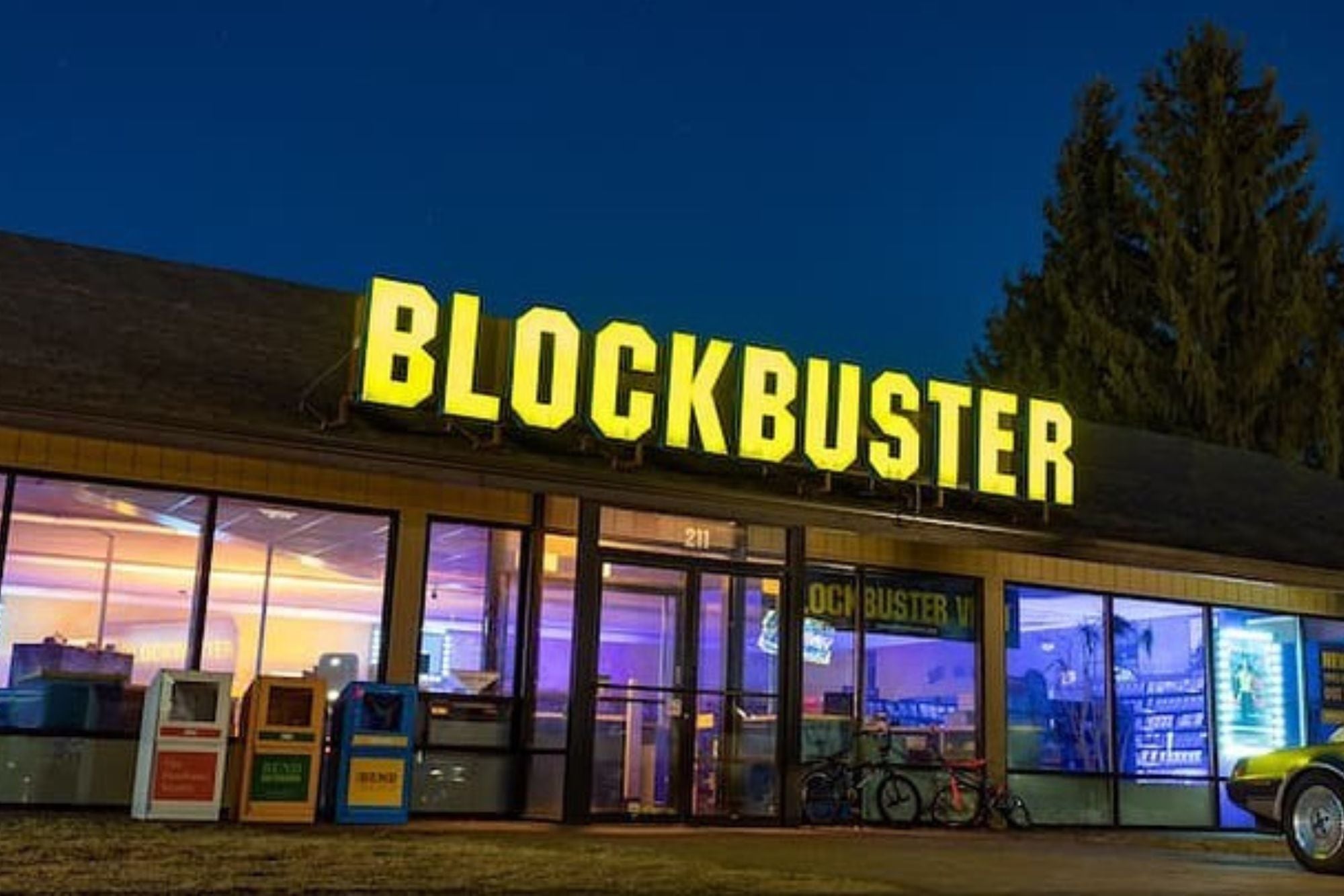 El pueblo una hora de Oregon en auto que tiene el único Blockbuster del mundo