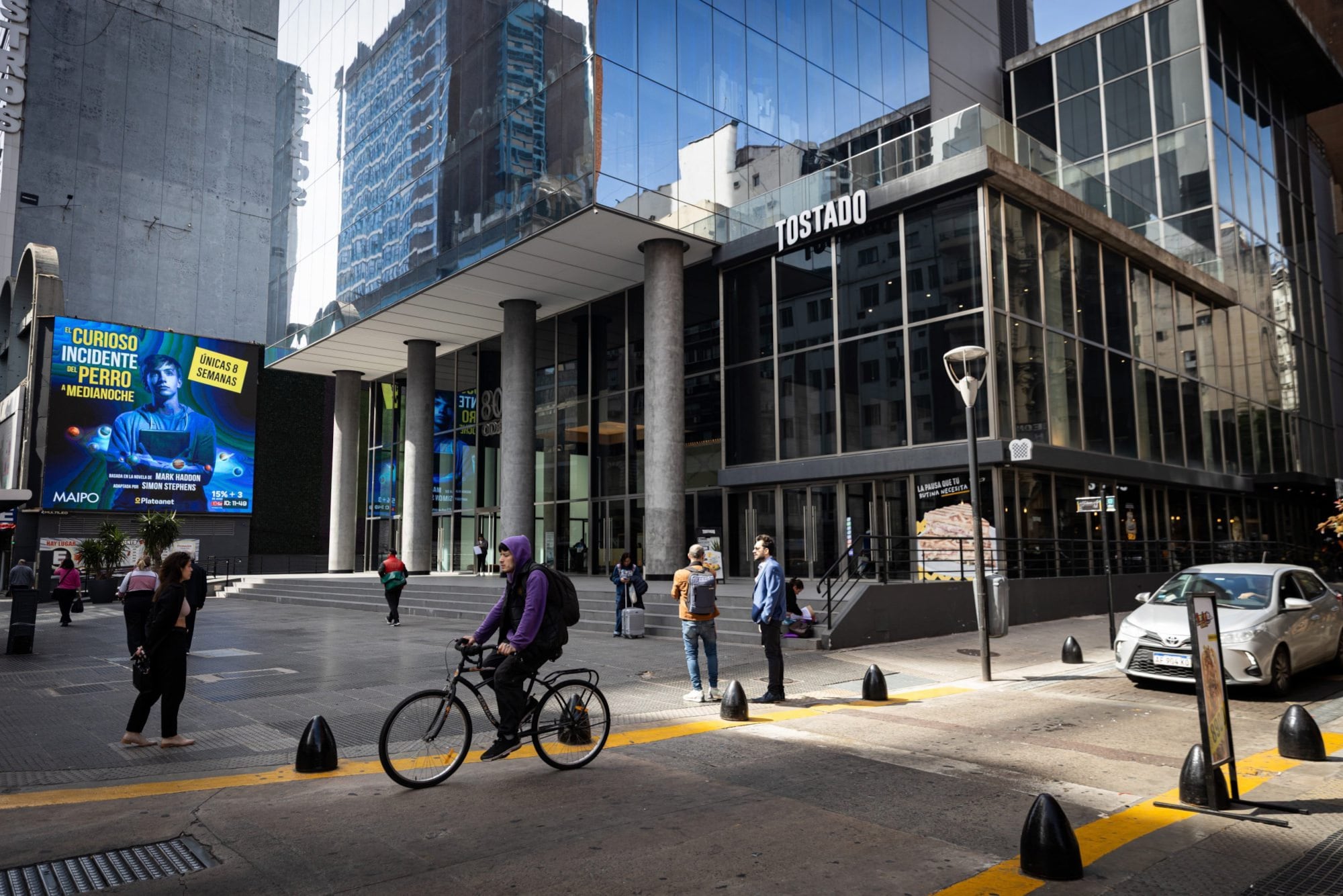 La esquina de Esmeralda y Av. Corrientes como está ahora