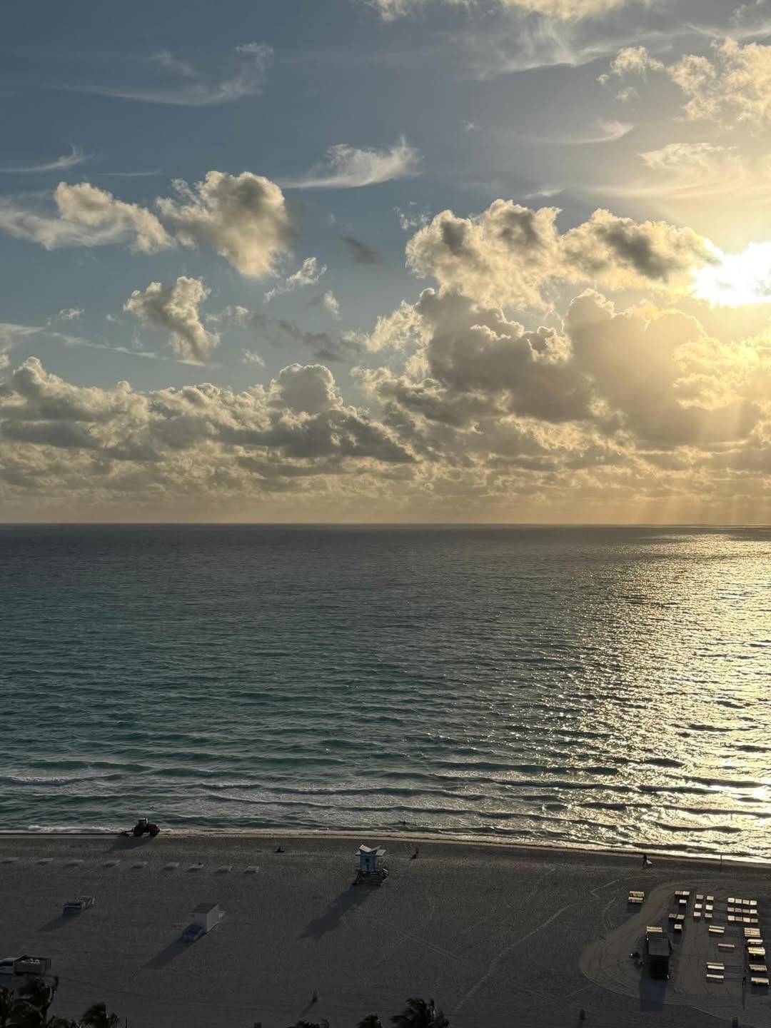 La playa de Miami apareció como escenario de la puesta romántica de Roccuzzo y Messi