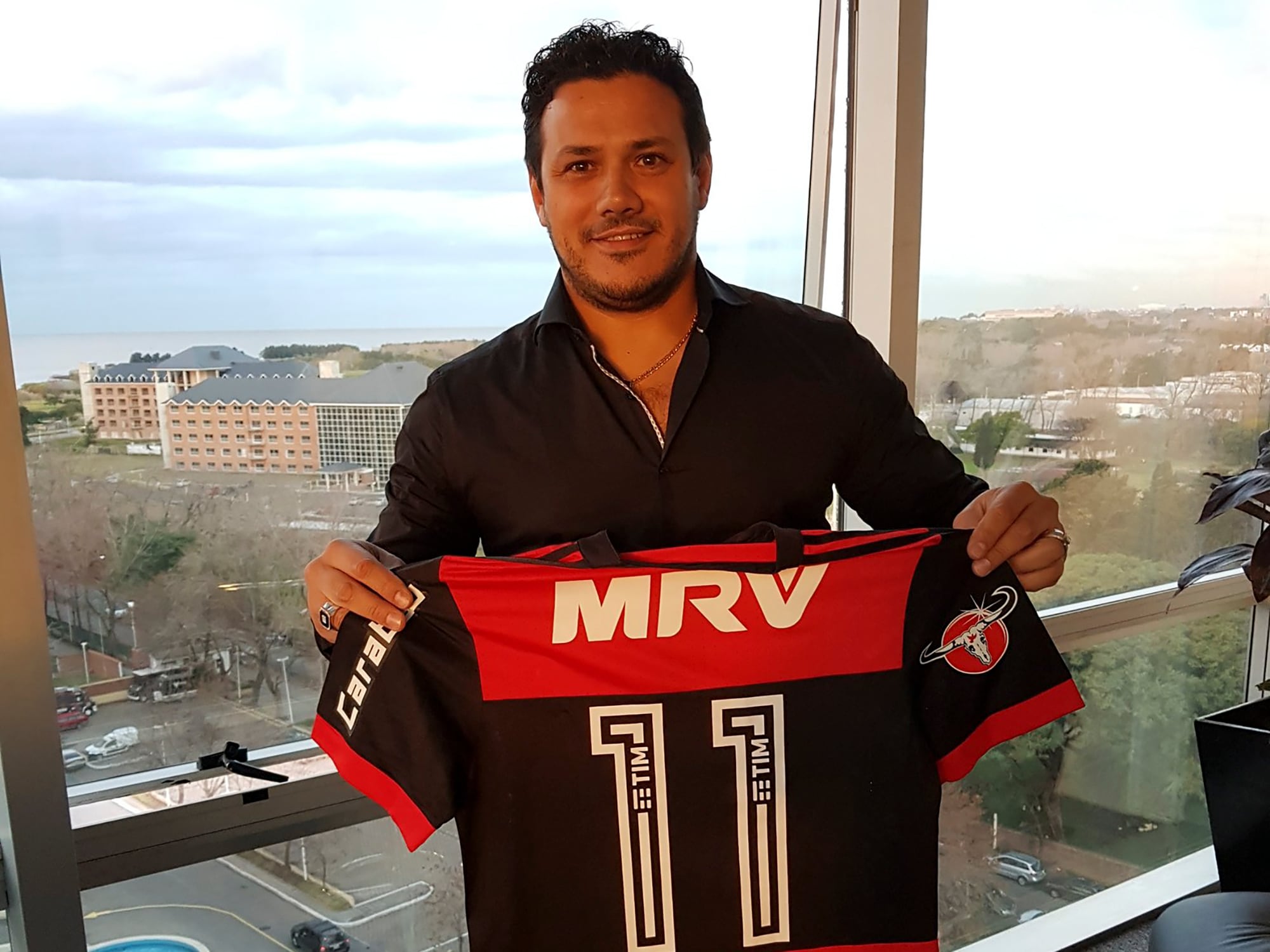 Uriel Pérez, el representante estrechamente ligado a algunos dirigentes de Independiente que está detrás de la llegada de Jadson Viera