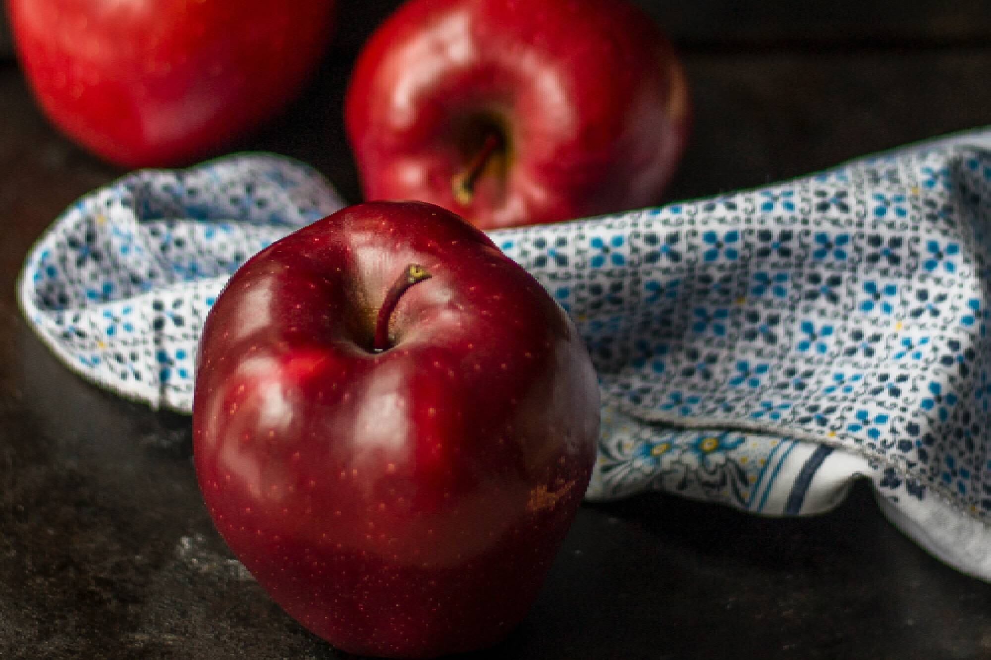 Las manzanas son algunas de las frutas ricas en fructuosa