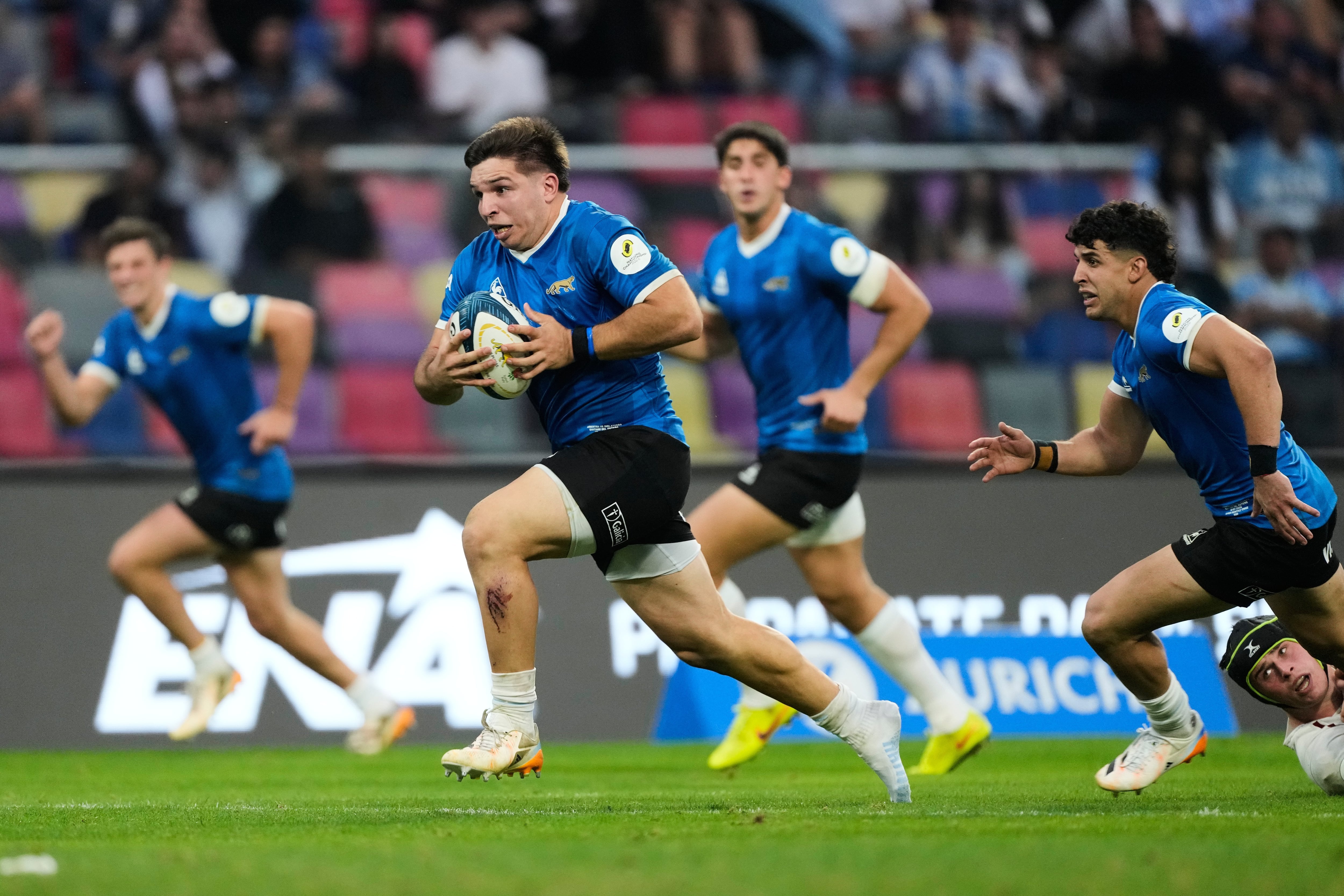 Los Pumas: puesto por puesto, el semáforo de la selección argentina de rugby a un año del Mundial 14 Justo Piccardo no lleva mucho tiempo en la selección, pero ya es uno de sus dos mejores centros; con Santiago Chocobares y él está cubierto el puesto de número 12, pero Contepomi necesita más firmeza en el de 13.