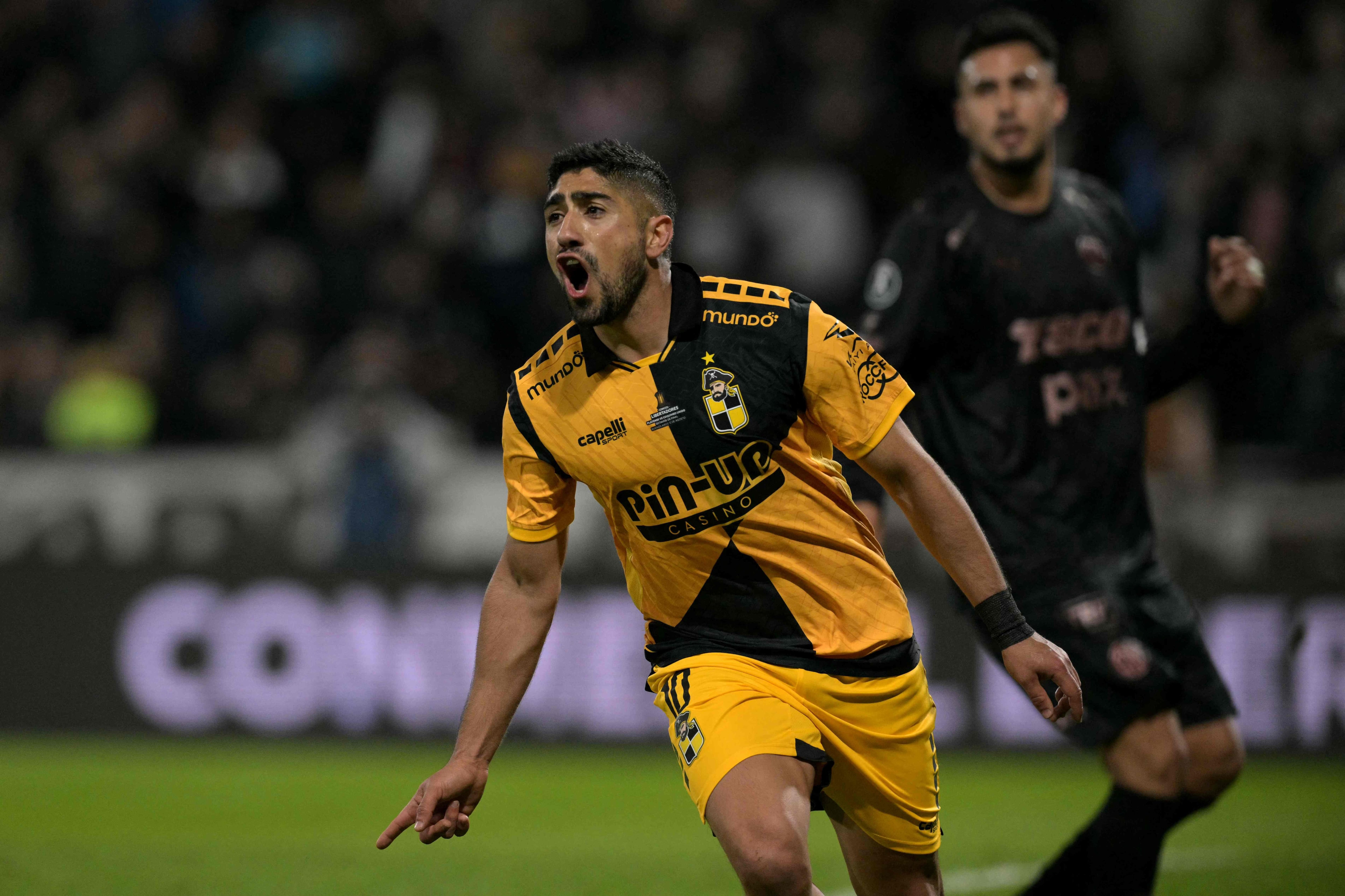 El grito eufórico de Guido Vadala, tras convertir ante Platense; en Boca no pudo trascender