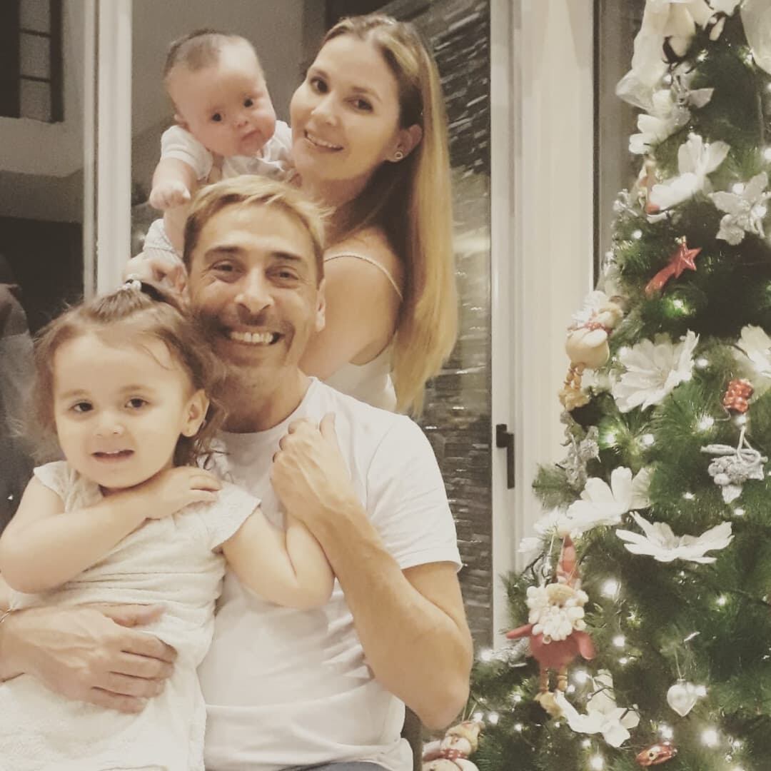 El sentido posteo de René Bertrand a su esposa por el Día de la Madre