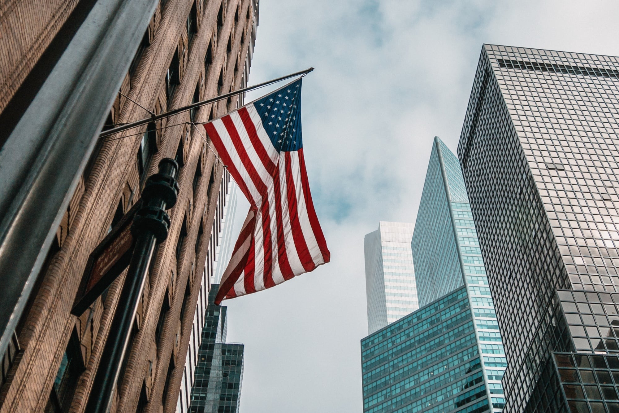 Adiós California y Nueva York: las corporaciones millonarias con miles de trabajos que se mudan a Florida y Texas