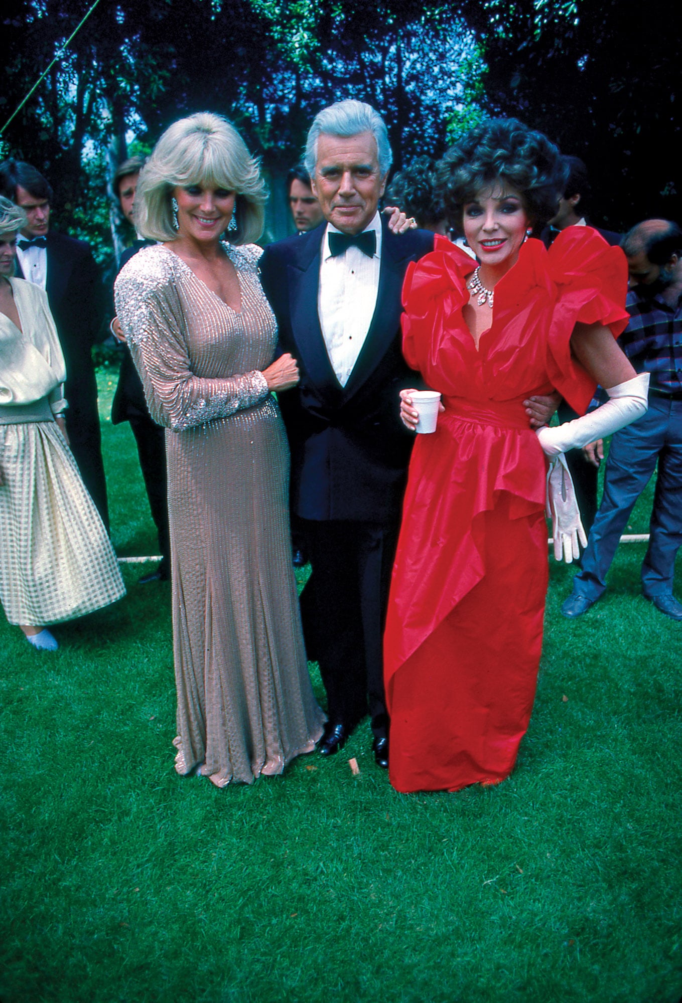 Las estrellas y protagonistas de la serie ícono de los 80: Linda Evans, John Forsythe y Joan. Dinastía emitió su primer capítulo en 1981 y se transformó en un éxito mundial