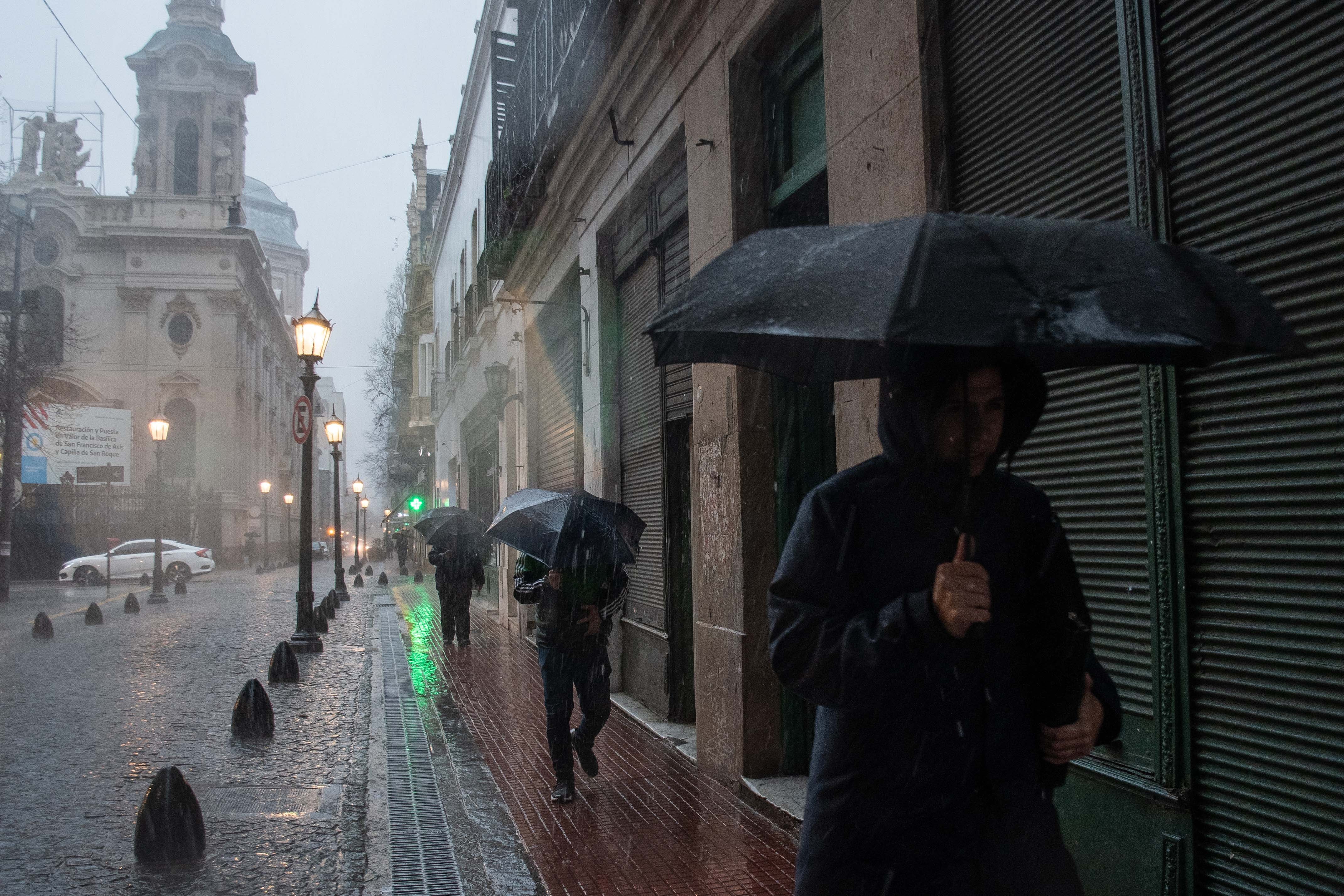 A partir del jueves aumentan las chances de lluvia en Buenos Aires, mientras se aproxima un frente de aire frío