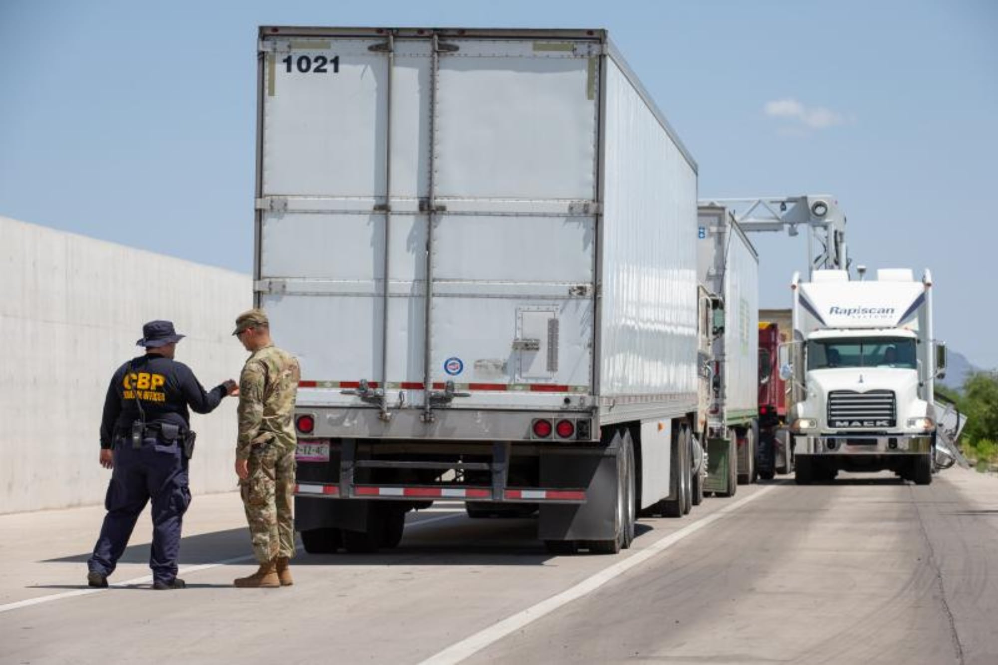 Todos los detenidos fueron procesados bajo la legislación migratoria federal y quedarán sujetos a procedimientos de deportación