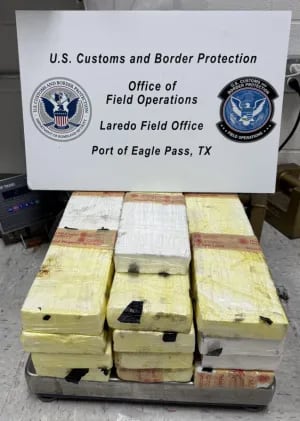 Los paquetes de cocaína que halló la CBP en la Chevrolet Suburban 2005 en Texas
