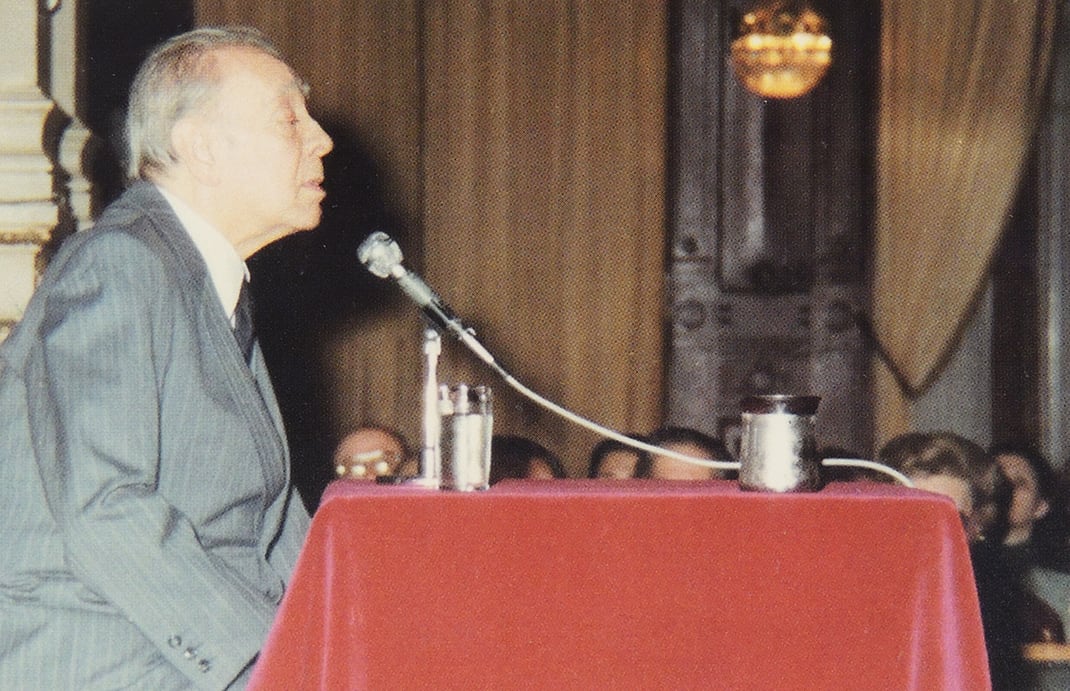 Conferencia dada por Jorge Luis Borges en 1980 en el Club Español