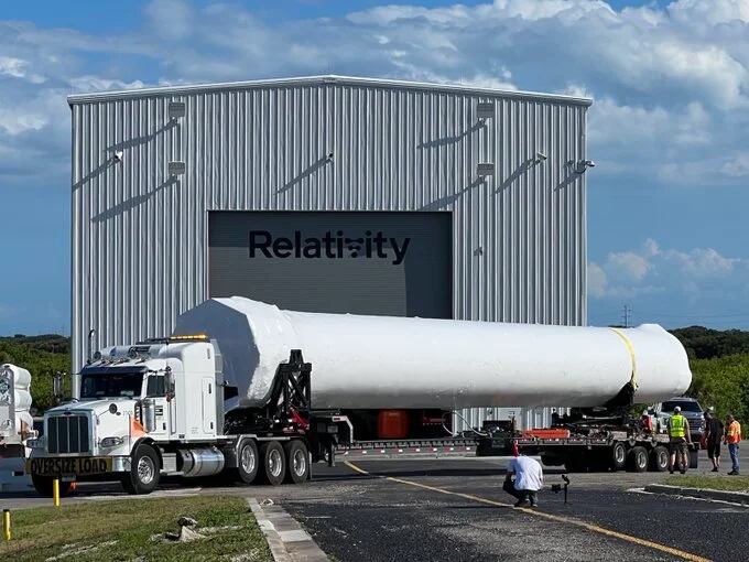 La empresa planea construir nuevas instalaciones para la producción del cohete Terran R y mejorar la infraestructura de lanzamiento en Cabo Cañaveral