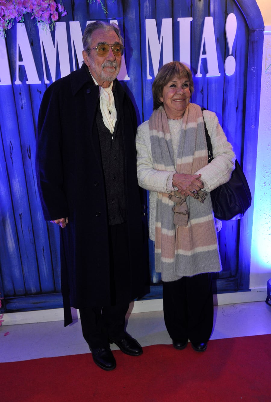 Abrigados, Héctor Gióvine y Virginia Lago también acudieron a la cita