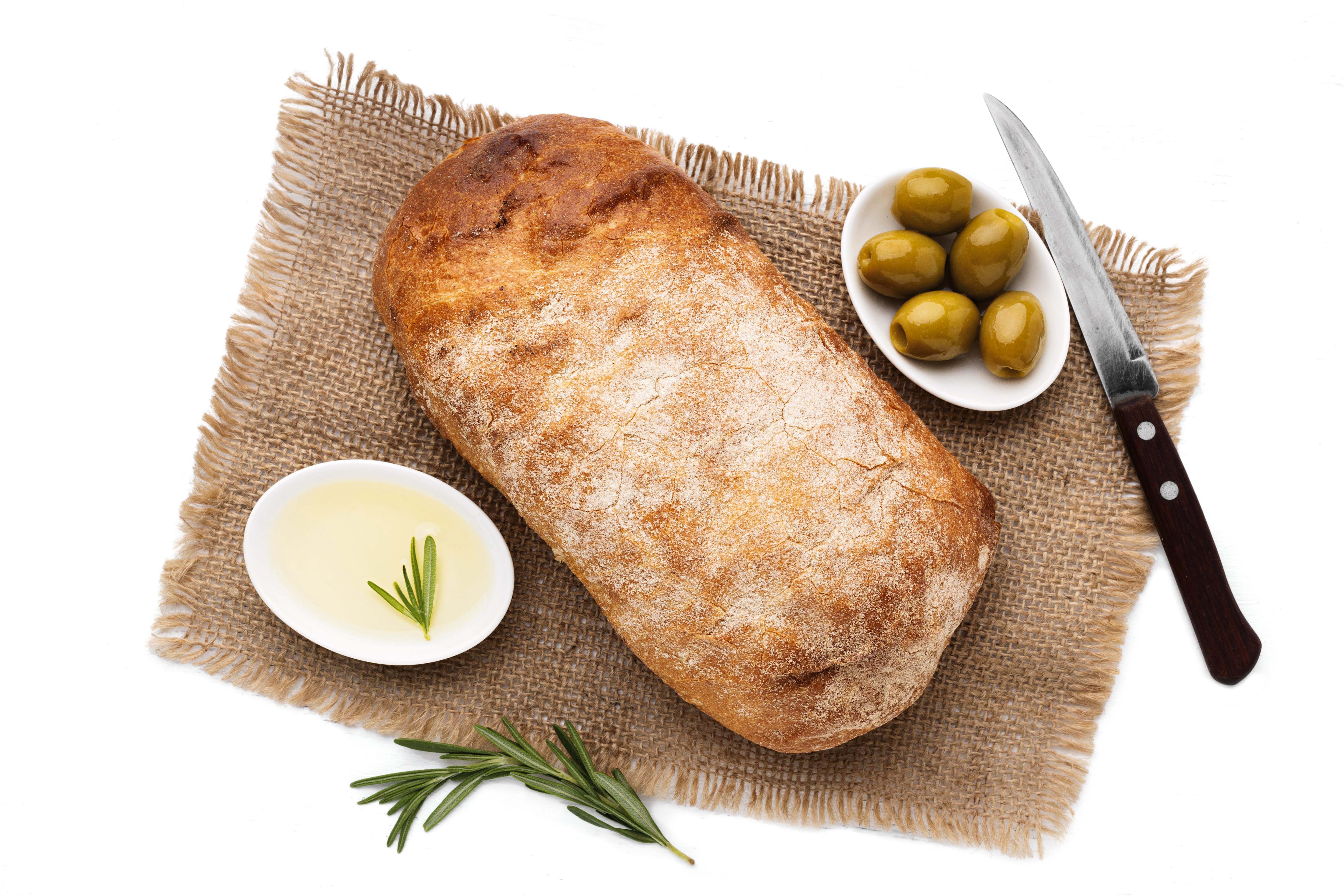 El pan toscano no lleva sal.