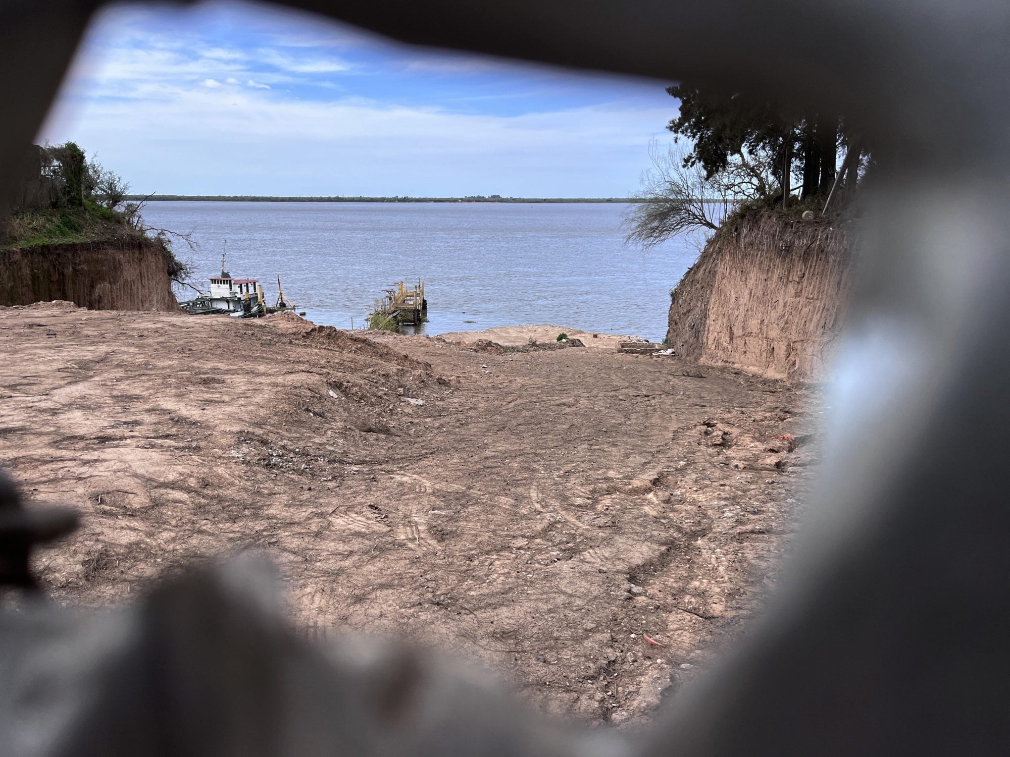 Predio de la empresa Sanabria SRL sobre el río Paraná