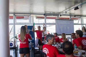 Protección solar todo el año para quienes cuidan las playas