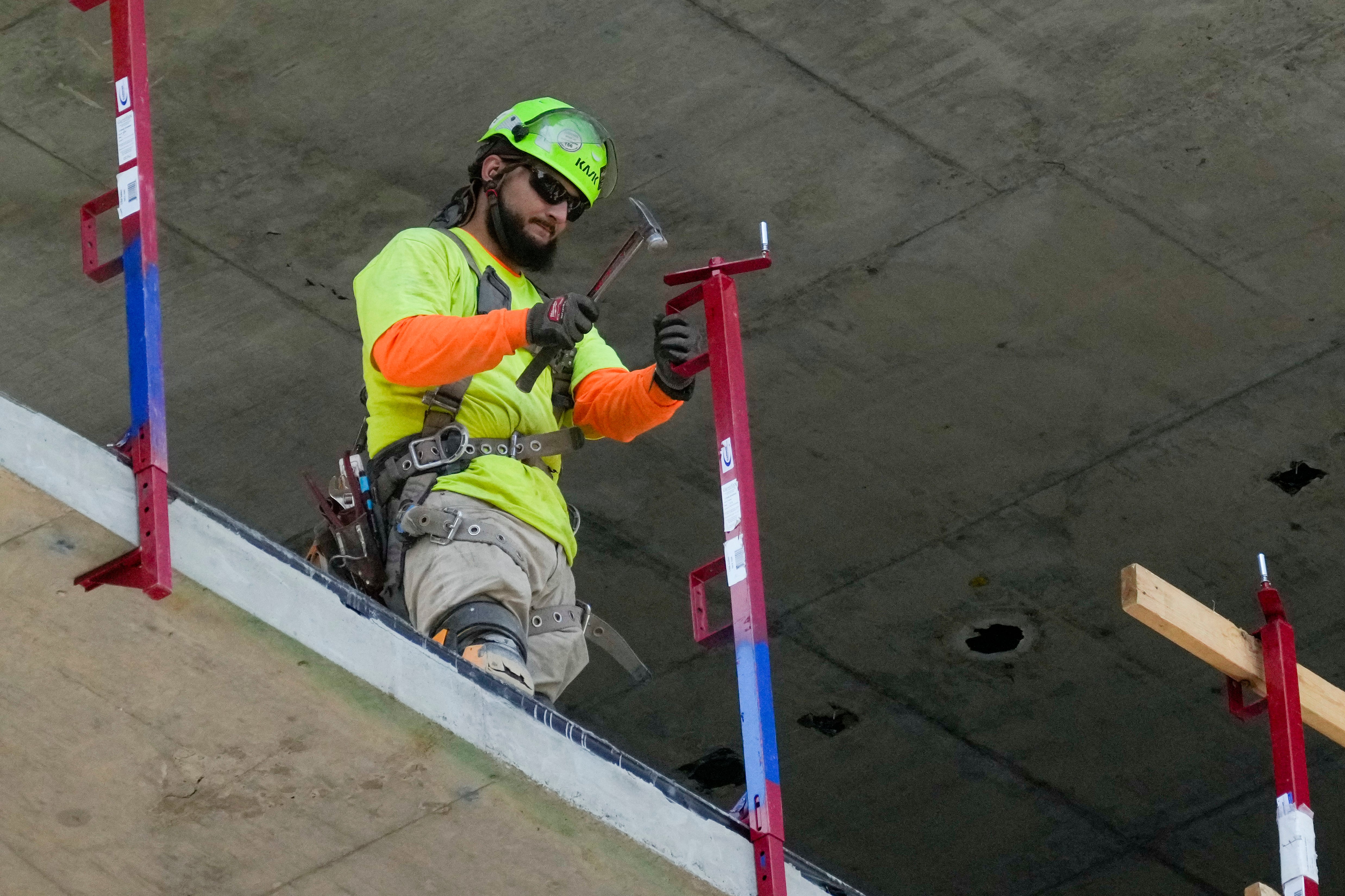 La realidad del sector de la construcción afecta a diversos países del mundo (Foto AP /Matt Rourke)