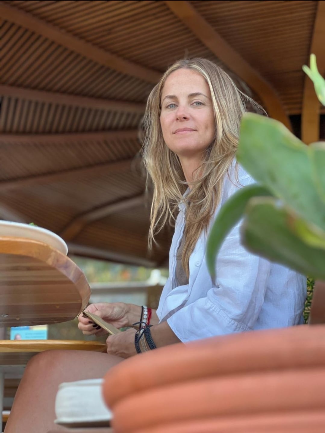 El dolor de la muerte la hizo acompañar, con yoga y alimentación, a mujeres en su fertilidad: “El camino de cada una no lo podemos saber”