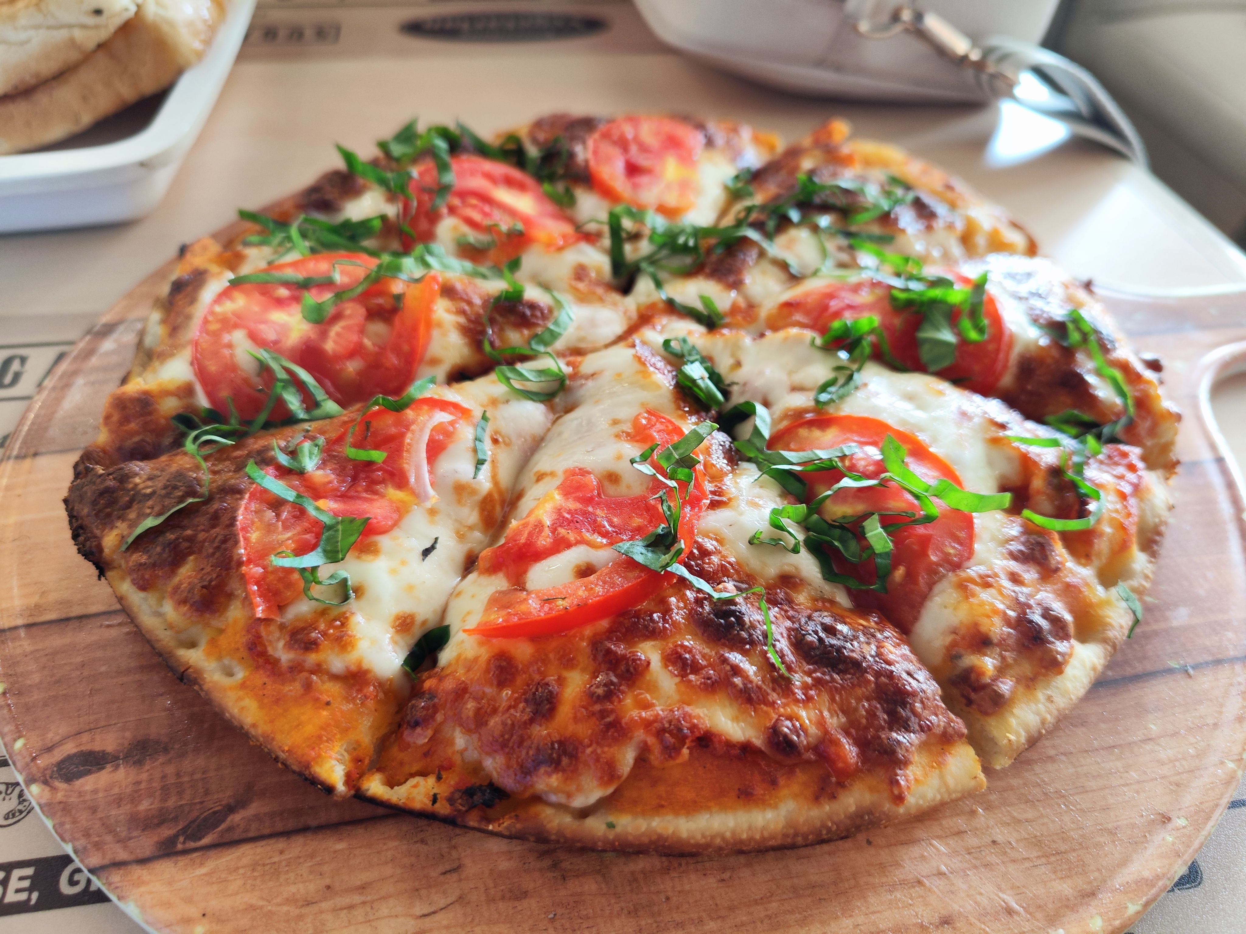 Este truco sencillo sirve para dar más savor a la pizza