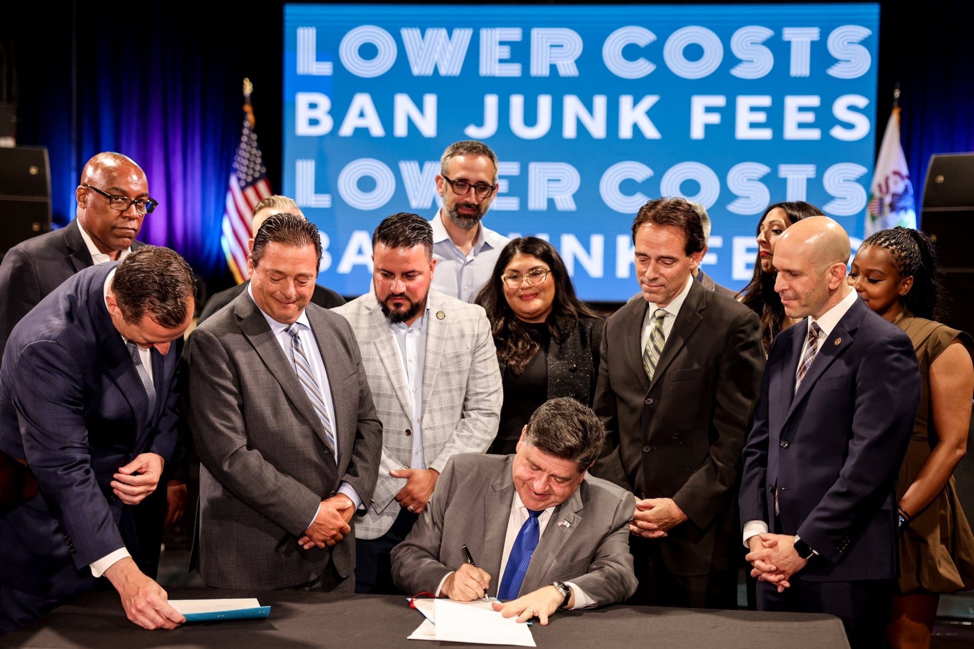La nueva regla promulgada por JB Pritzker que impacta en las búsquedas laborales