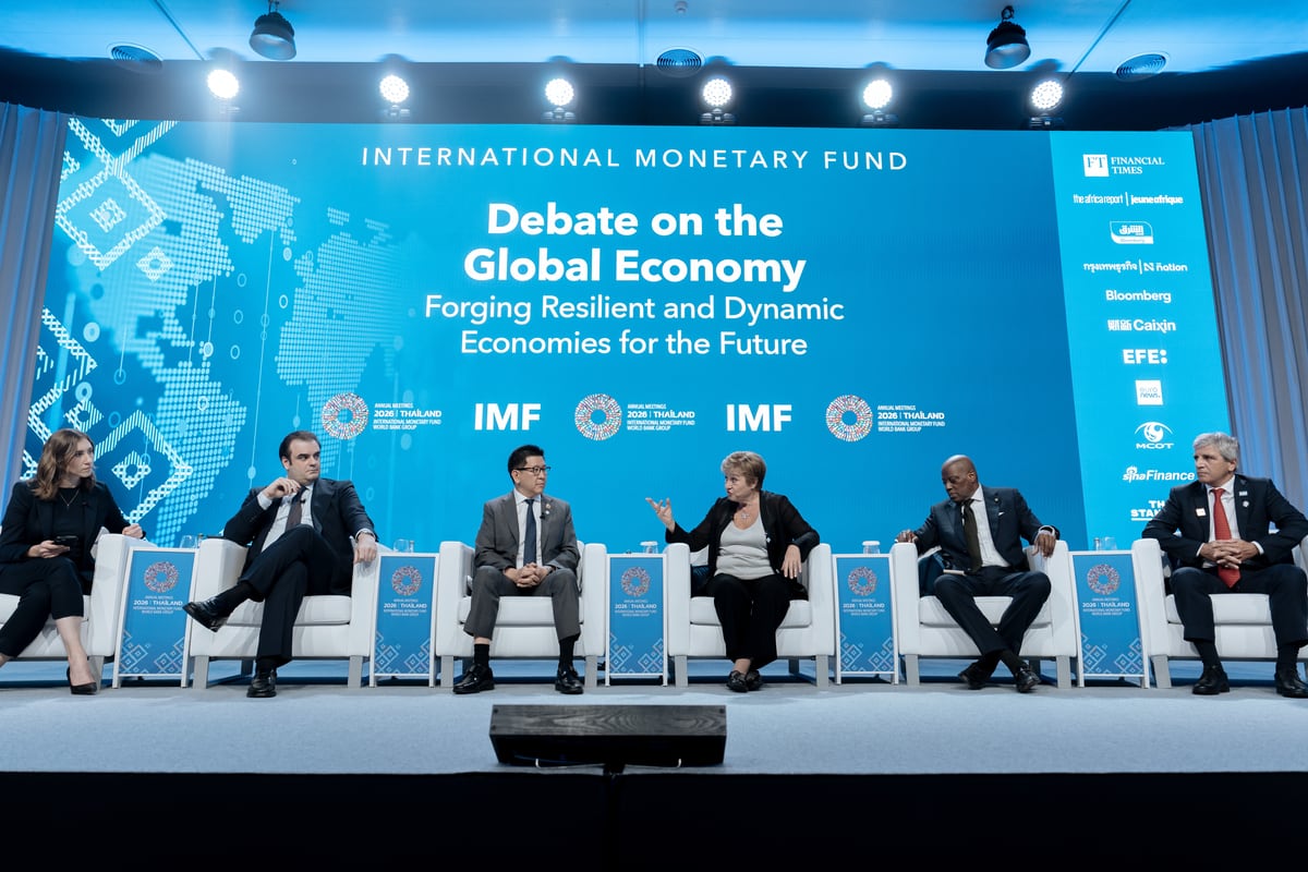 Georgieva destacó la disciplina fiscal de la Argentina y afirmó que el país pagará por adelantado al FMI, durante el debate que compartió con Caputo en Bangkok