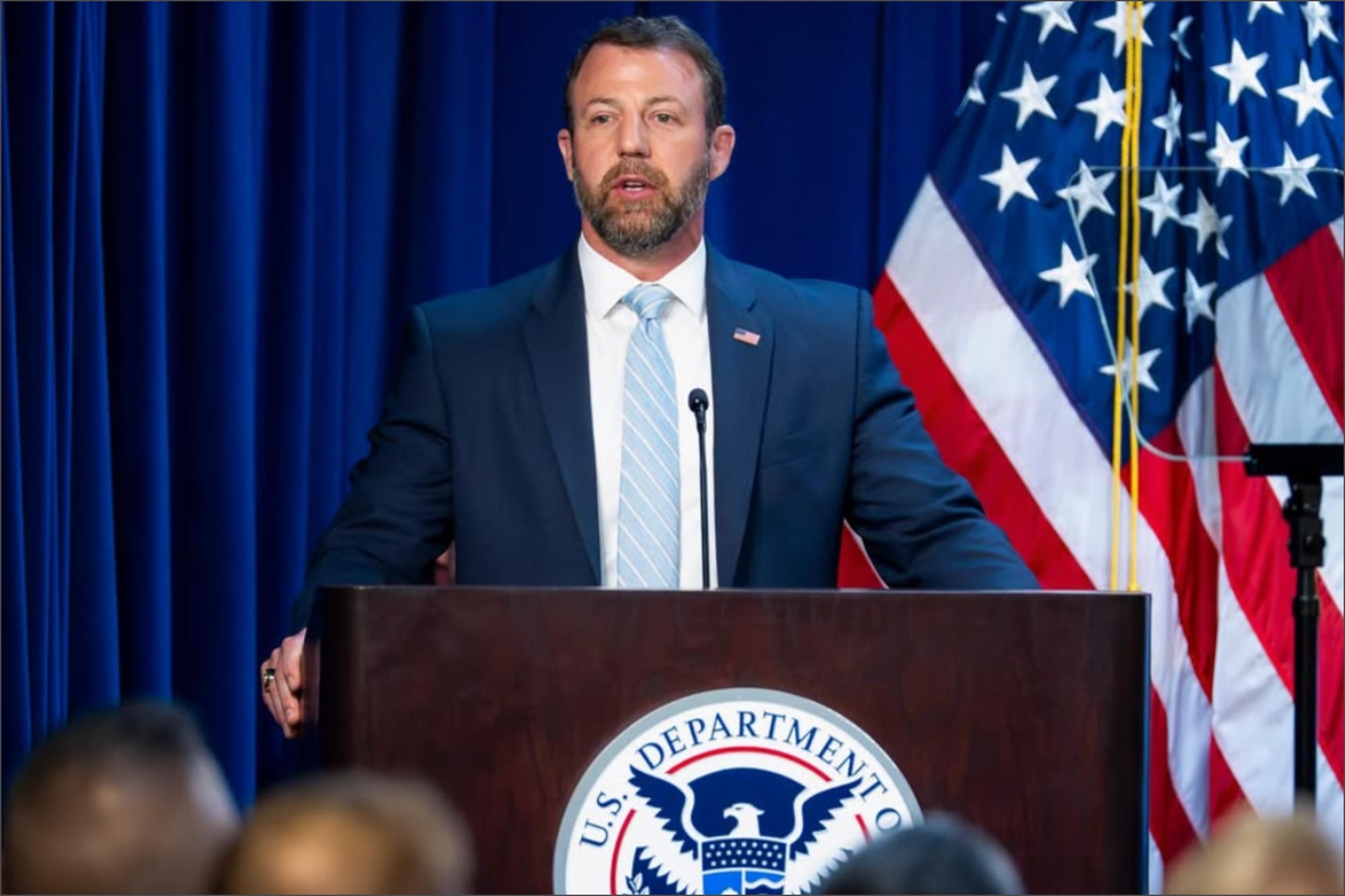 Markwayne Mullin, secretario del DHS, sobre el fin del TPS para haitianos: “Ahora vamos por ellos”