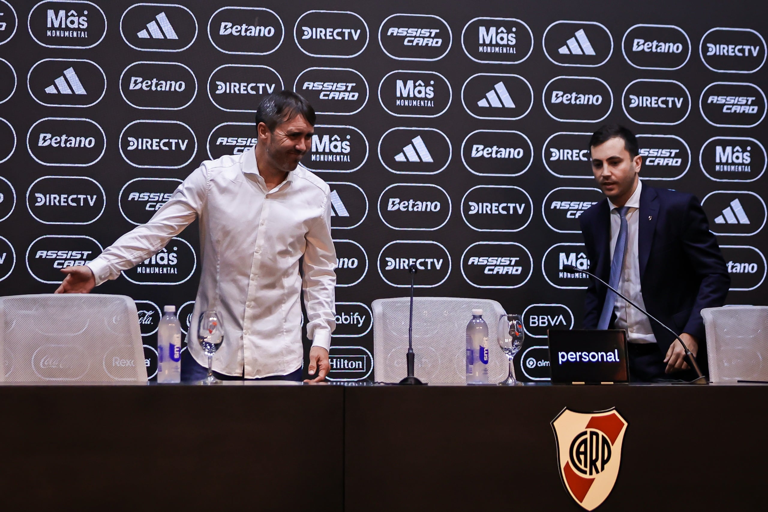 Chacho Coudet fue presentado oficialmente como nuevo DT de River: “Ahora empieza lo lindo”