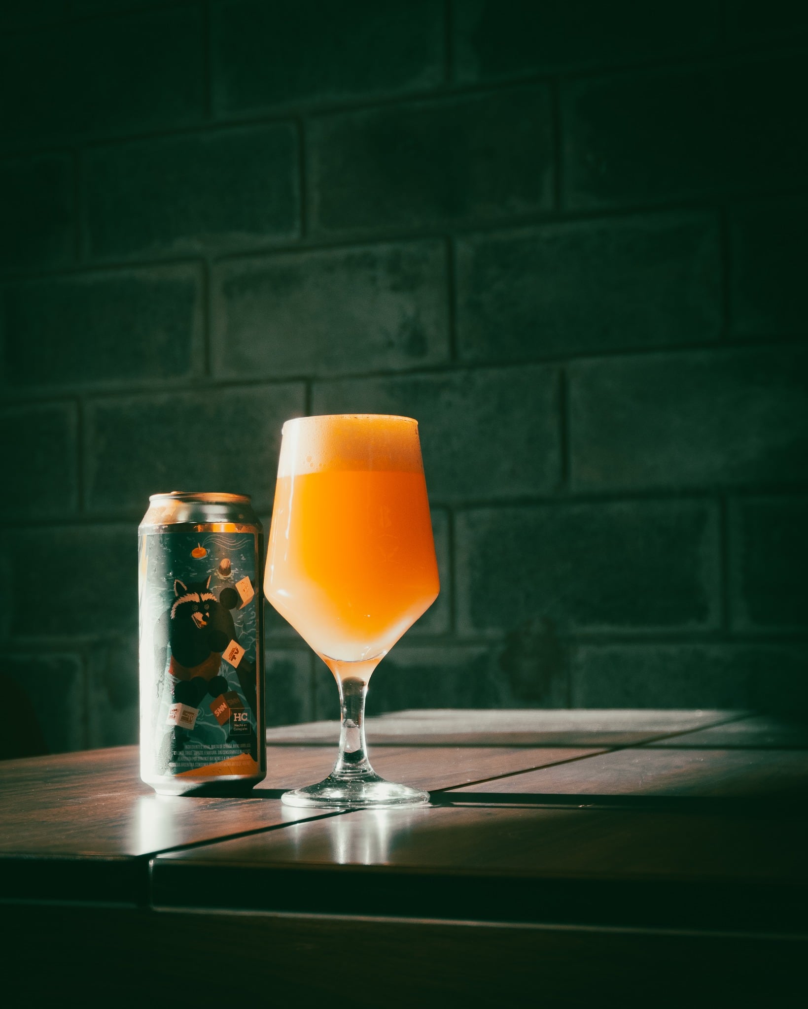 Pero muchas veces una cerveza de Strange empieza bastante antes de entrar en el vaso