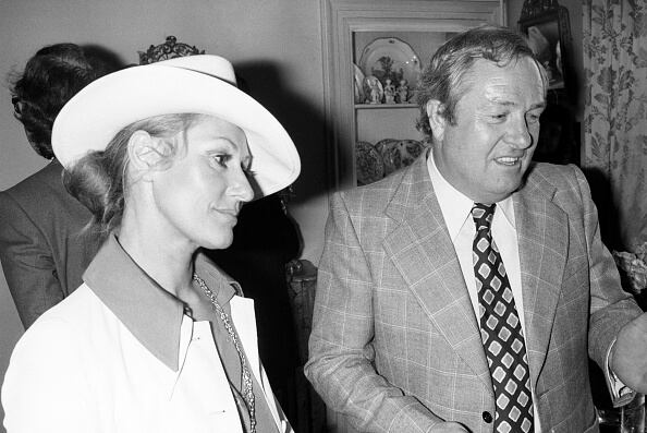 Le Pen junto a su esposa en 1976