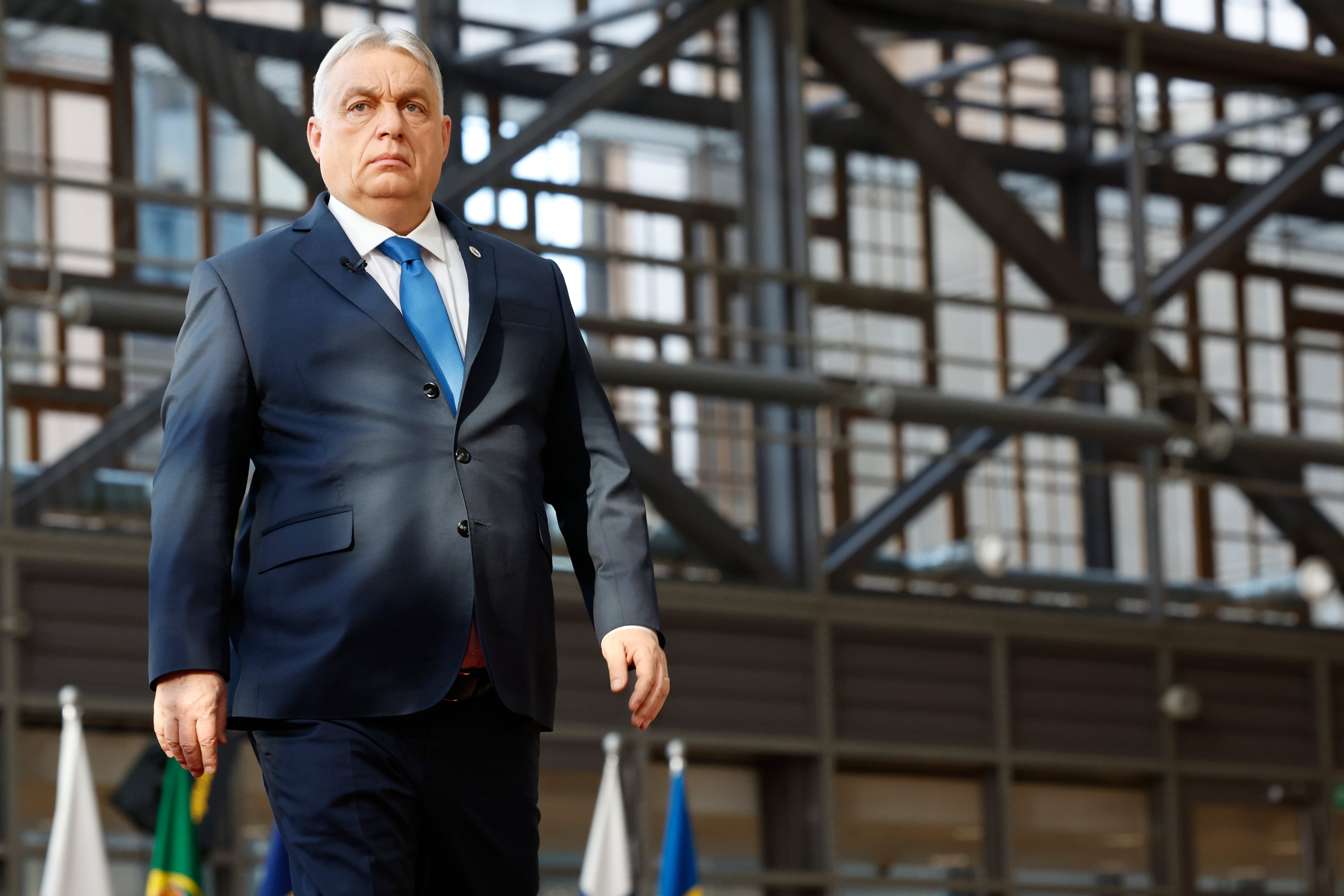 Hungría: Gobierno de Orbán Acusa a Periodista de Espionaje