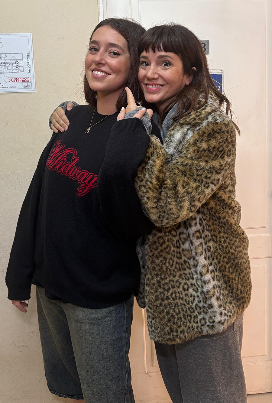 Luego de la segunda función de La llamada, las dos hermanas posaron juntas