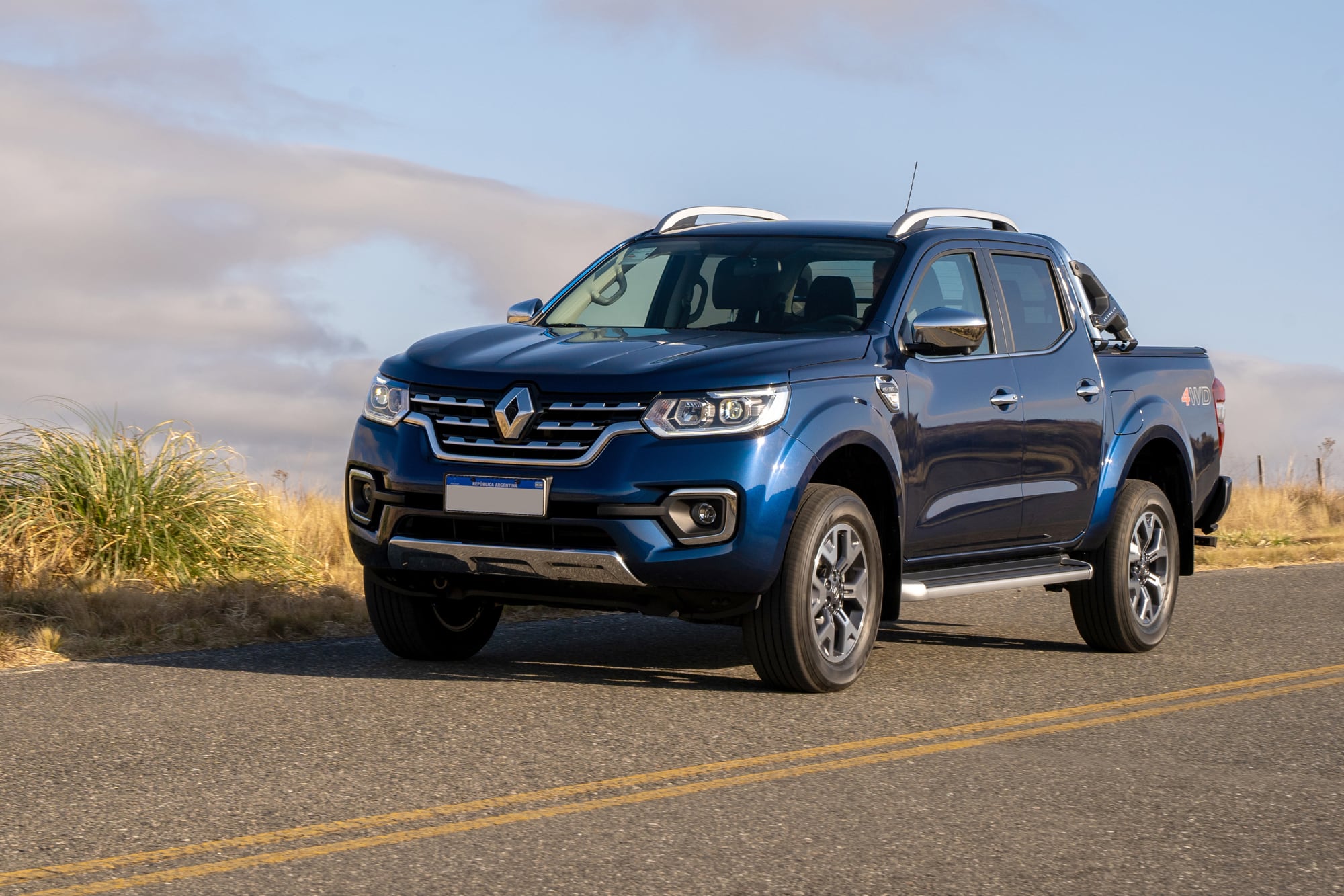 La Renault Alaskan contaba con producción melliza con Frontier