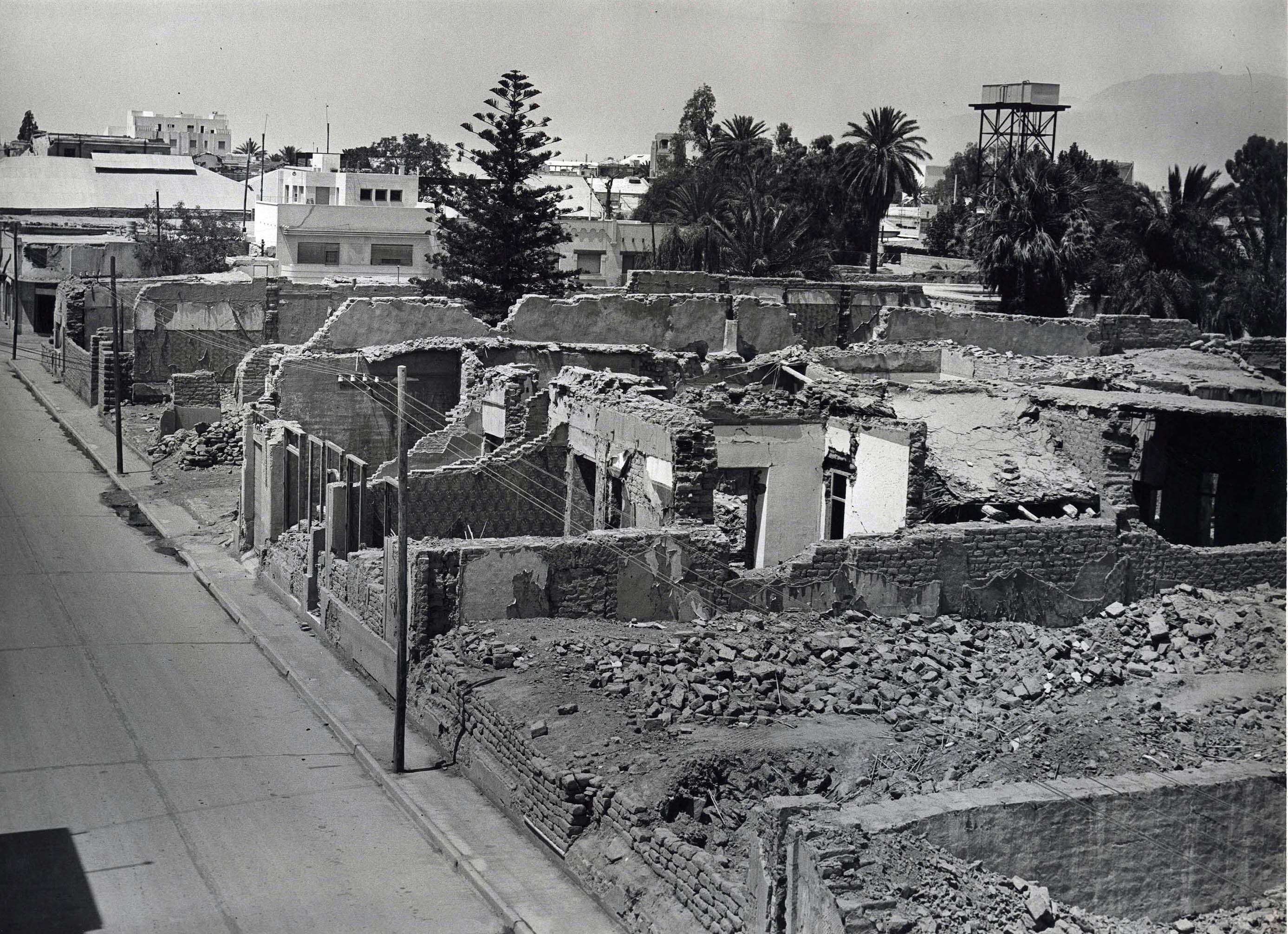 La destrucción en San Juan tras el terremoto: imagen del cruce de general Acha y Entre Rios, visto desde el Liceo Santa Rosa de Lima