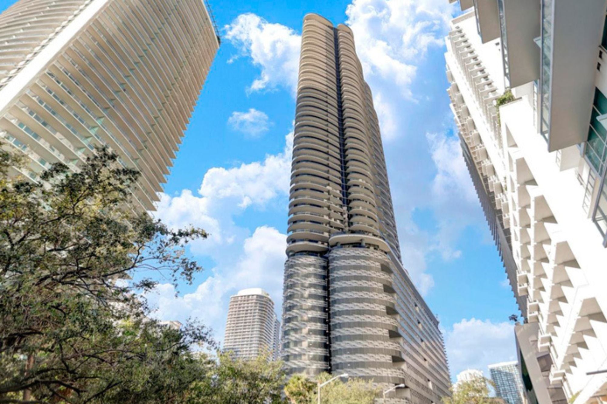 La torre Brickell, ubicada en Miami, cuenta con viviendas disponibles para el alquiler y la venta