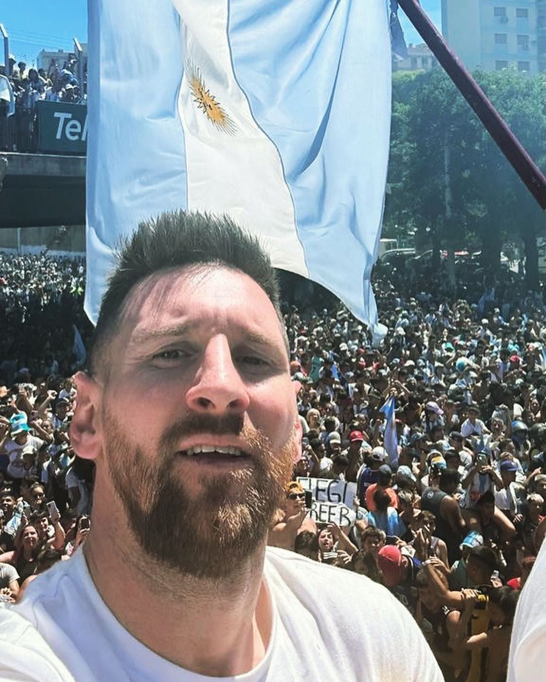 Lionel Messi en los festejos en la selección argentina tras ganar el Mundial Qatar 2022