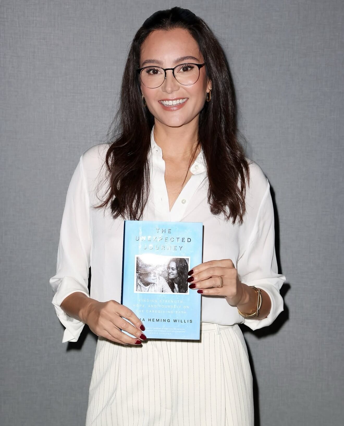 En el libro Emma and Bruce Willis: The Unexpected Journey (Emma y Bruce Willis: El viaje inesperado), la esposa del actor cuenta todos los detalles de cómo se dio la aparición de la enfermedad y su posterior tratamiento