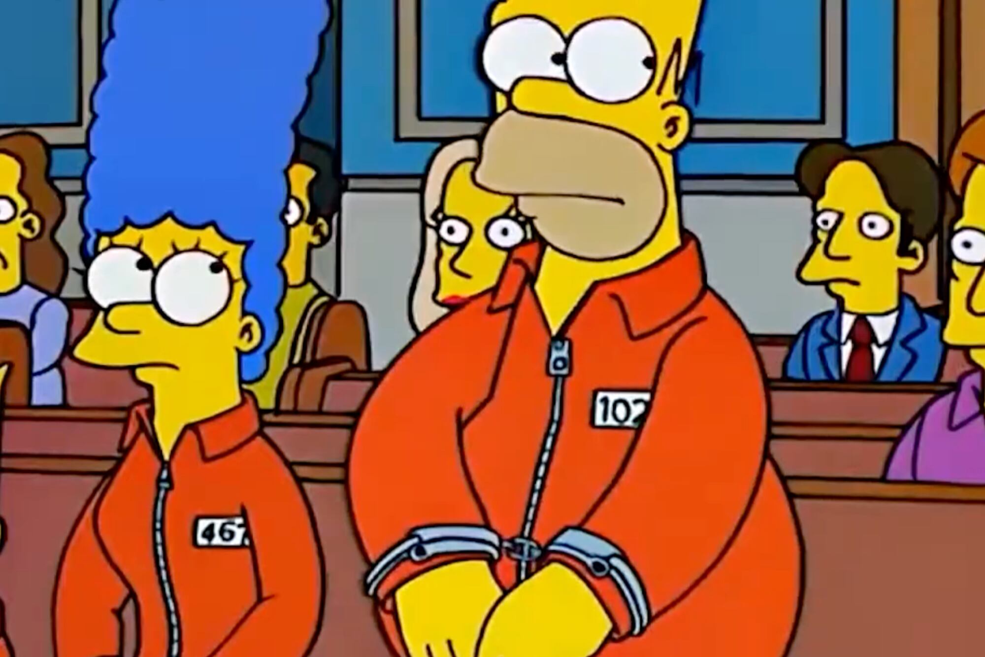 Los Simpson intentan huir, pero el sheriff logra capturarlos cuando remolca el vehículo en el que se escondían