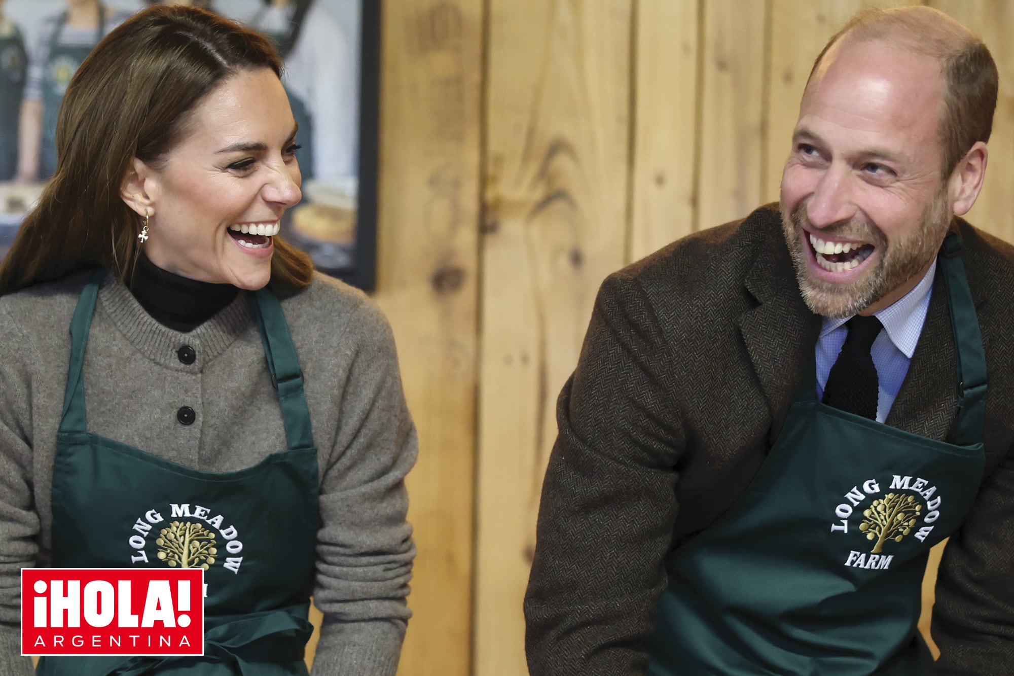 “Intentá que sea circular”. Las bromas entre Kate y William y las fotos más divertidas de su visita a una granja al norte de Irlanda